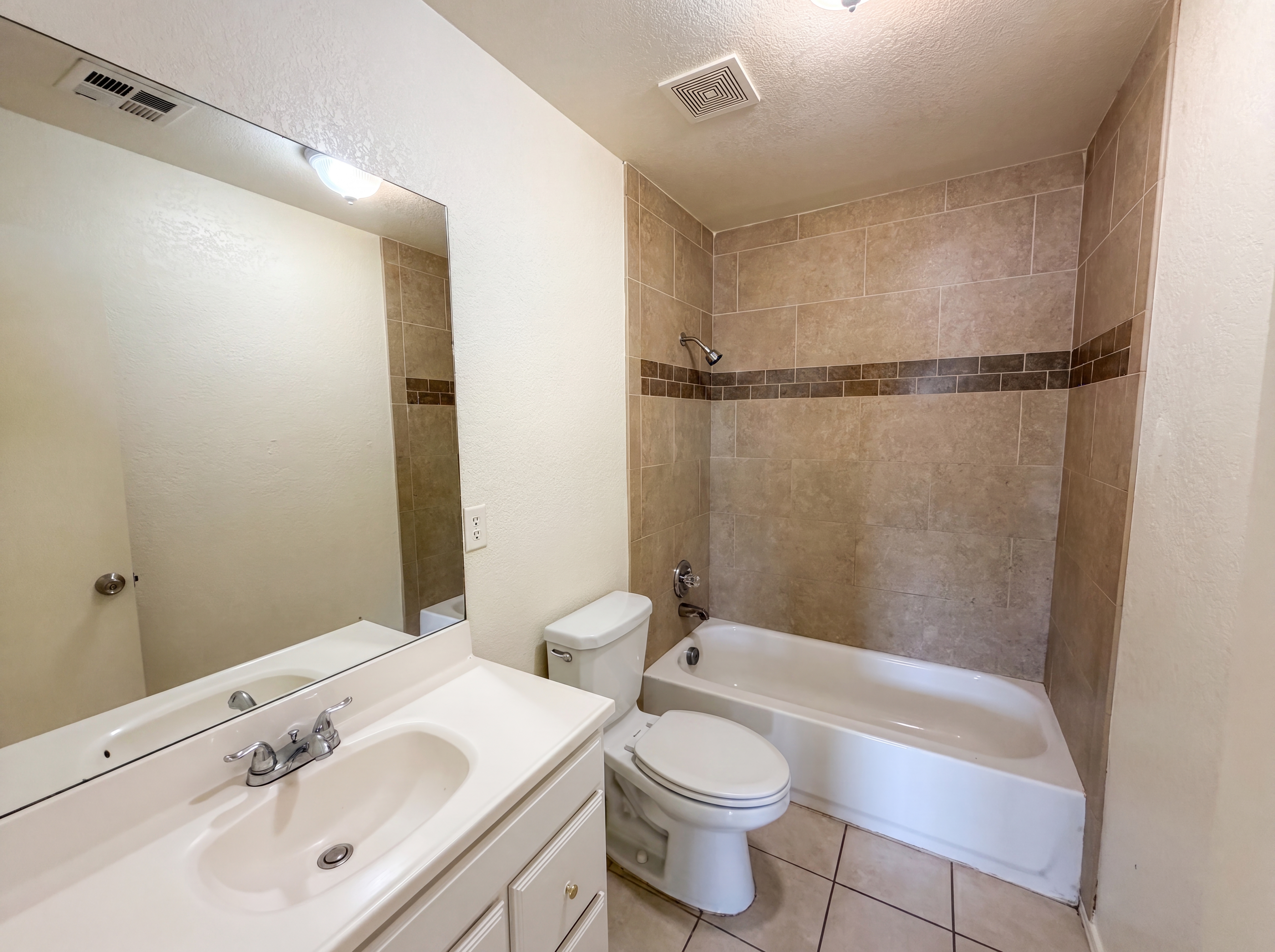 Photo 10 of 19 of 4636 N 67th Ave, Phoenix, AZ