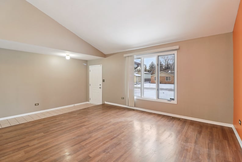 Property photo 3 of 16627 Carse Ave