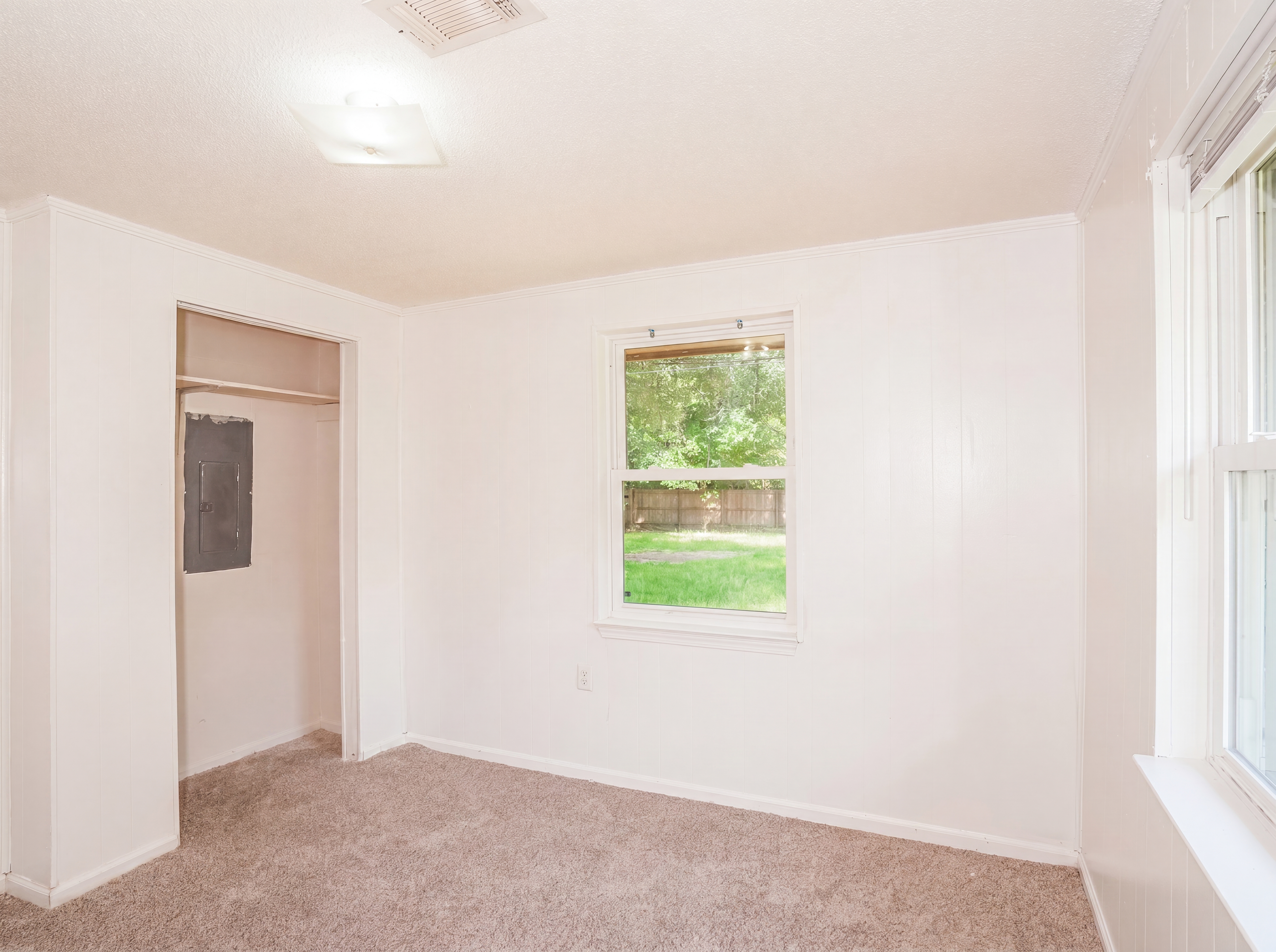 Photo 12 of 41 of 733 Sutton St, Jesup, GA