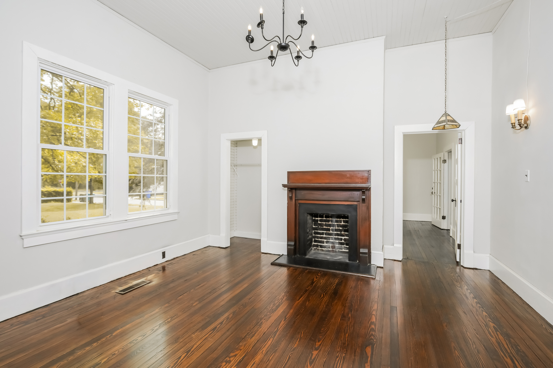 Photo 13 of 21 of 208 E Capitola Ave, Kinston, NC
