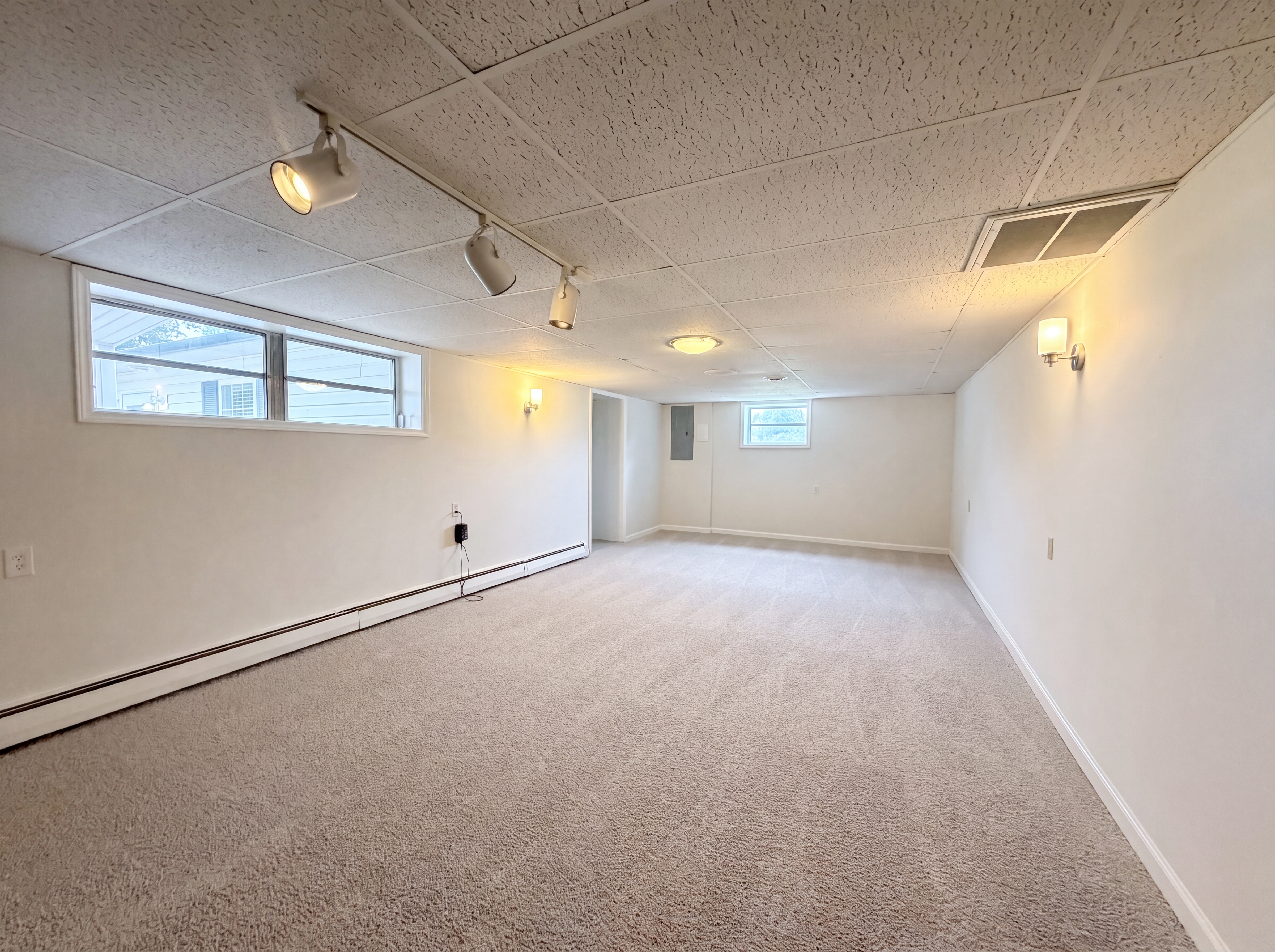 Photo 15 of 21 of 1580 W Cloaninger Ave, Statesville, NC