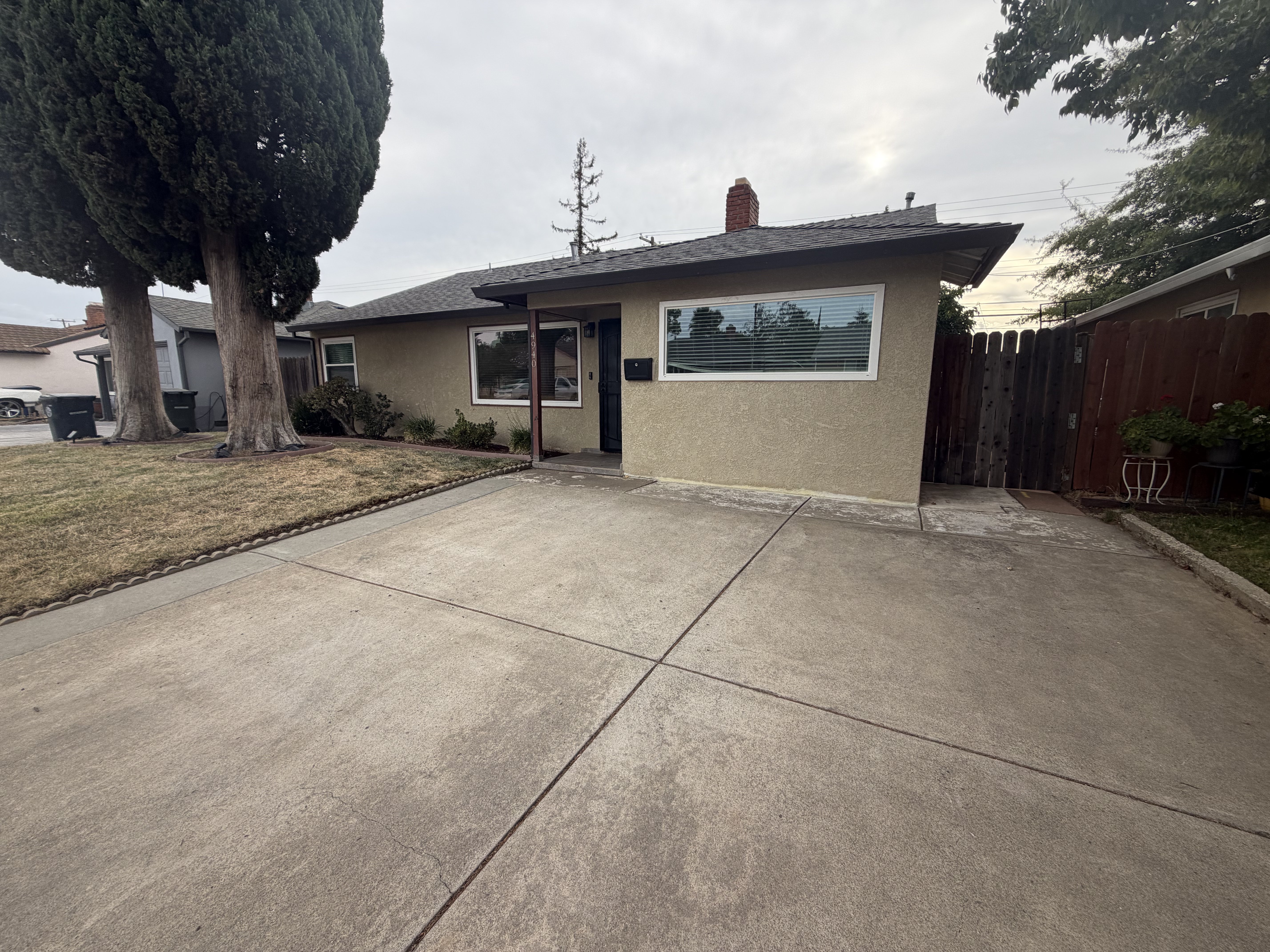 Photo 13 of 16 of 4940 Alcott Dr, Sacramento, CA