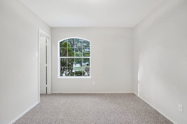 Photo 6 of 25 - 4844 Ambrosia Dr, Fort Worth, TX 76244
