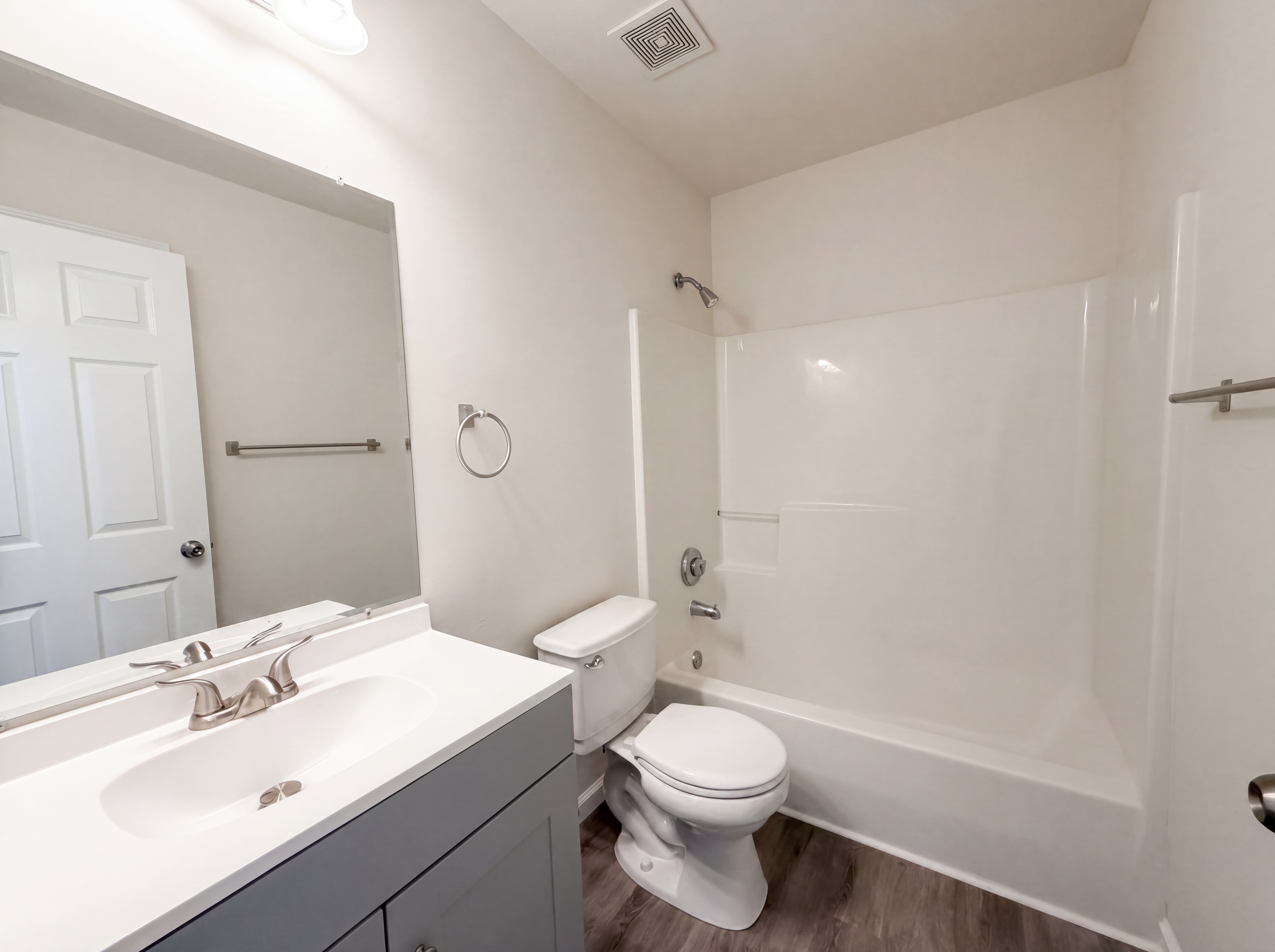 Photo 18 of 26 of 2212 Harborside Dr, DARDENNE PRAIRIE, MO