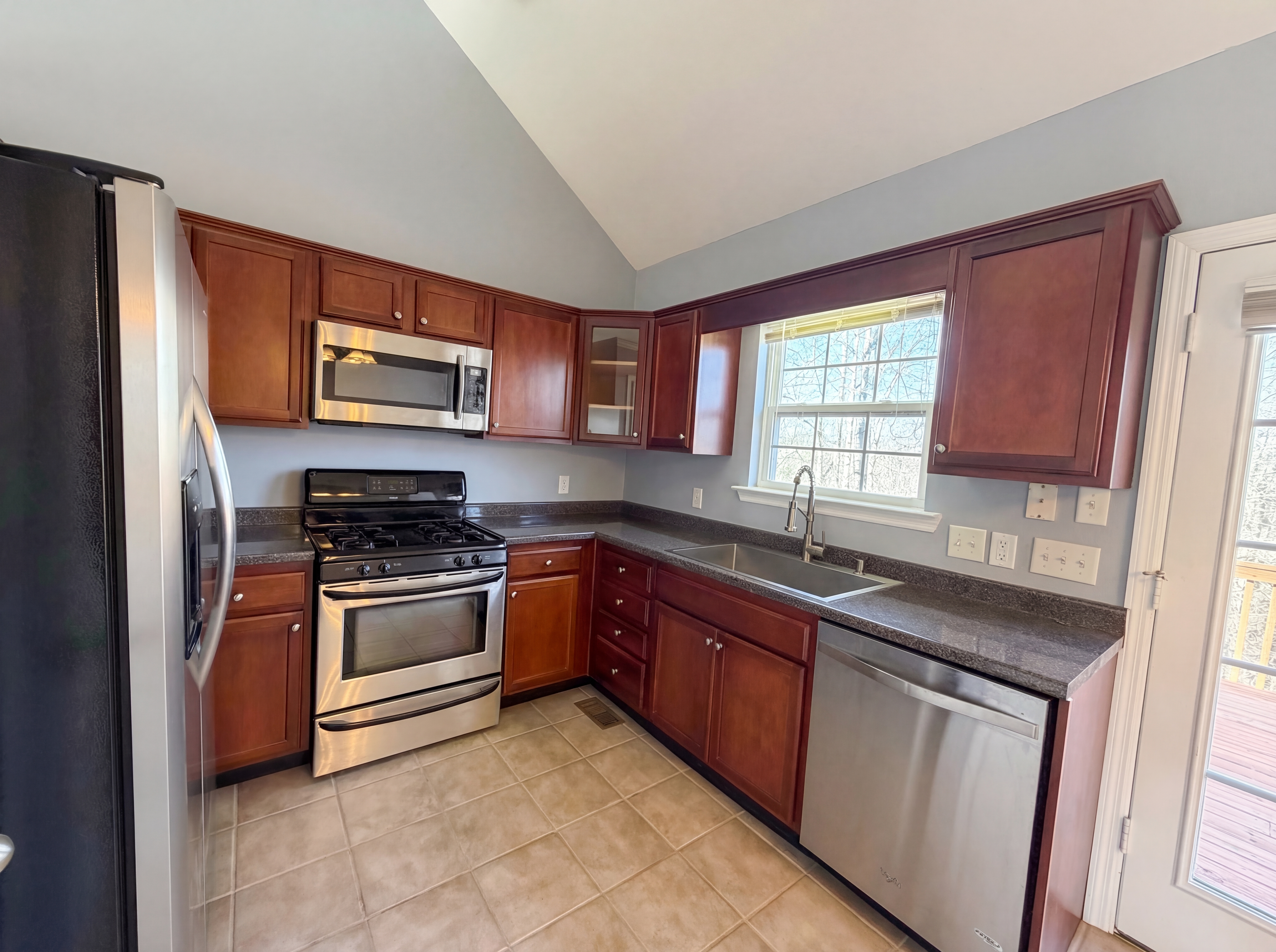 Photo 16 of 24 of 6937 Bucksland Dr, Ooltewah, TN