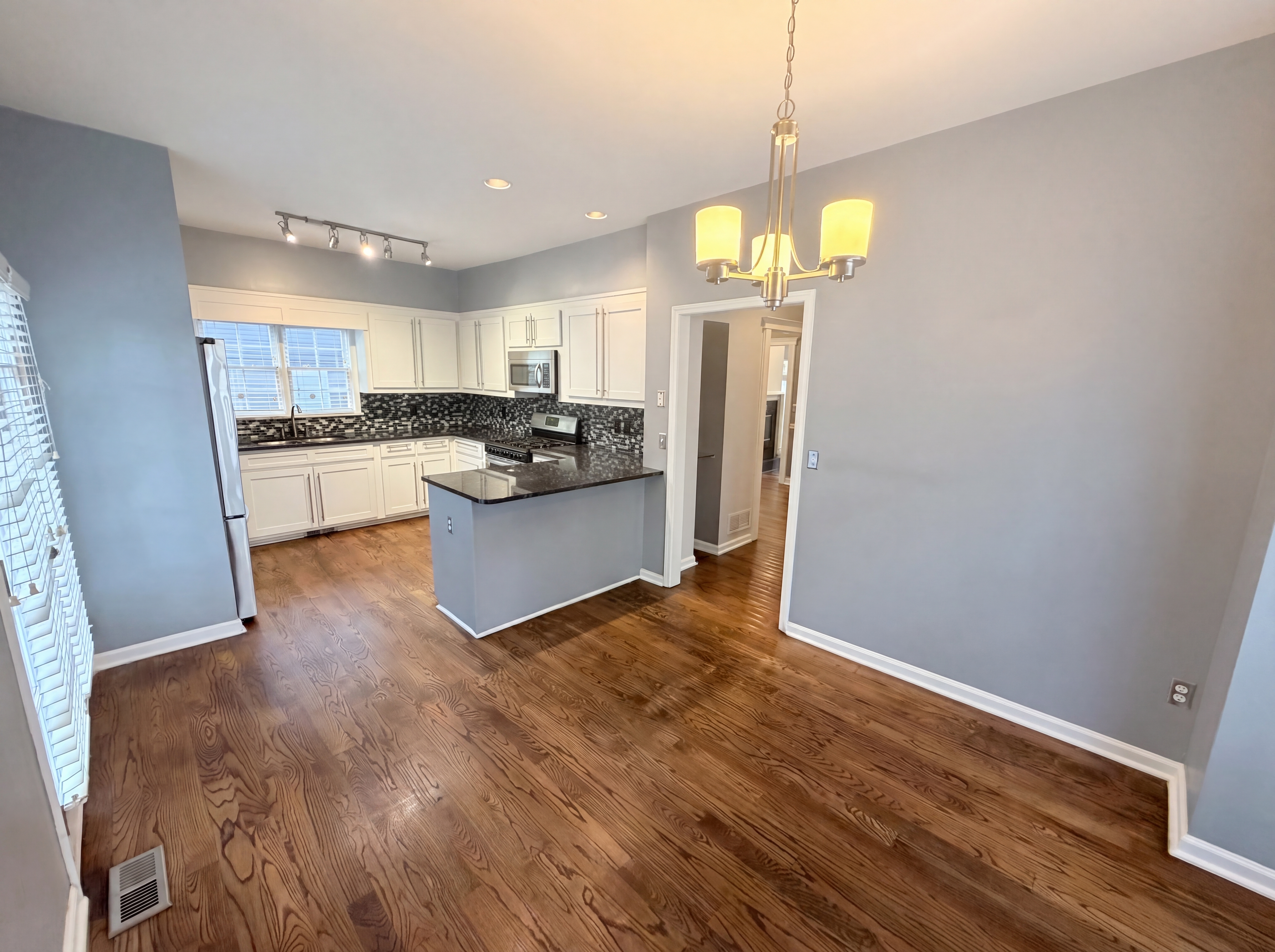 Photo 8 of 39 of 1821 Monroe Dr NE, Atlanta, GA