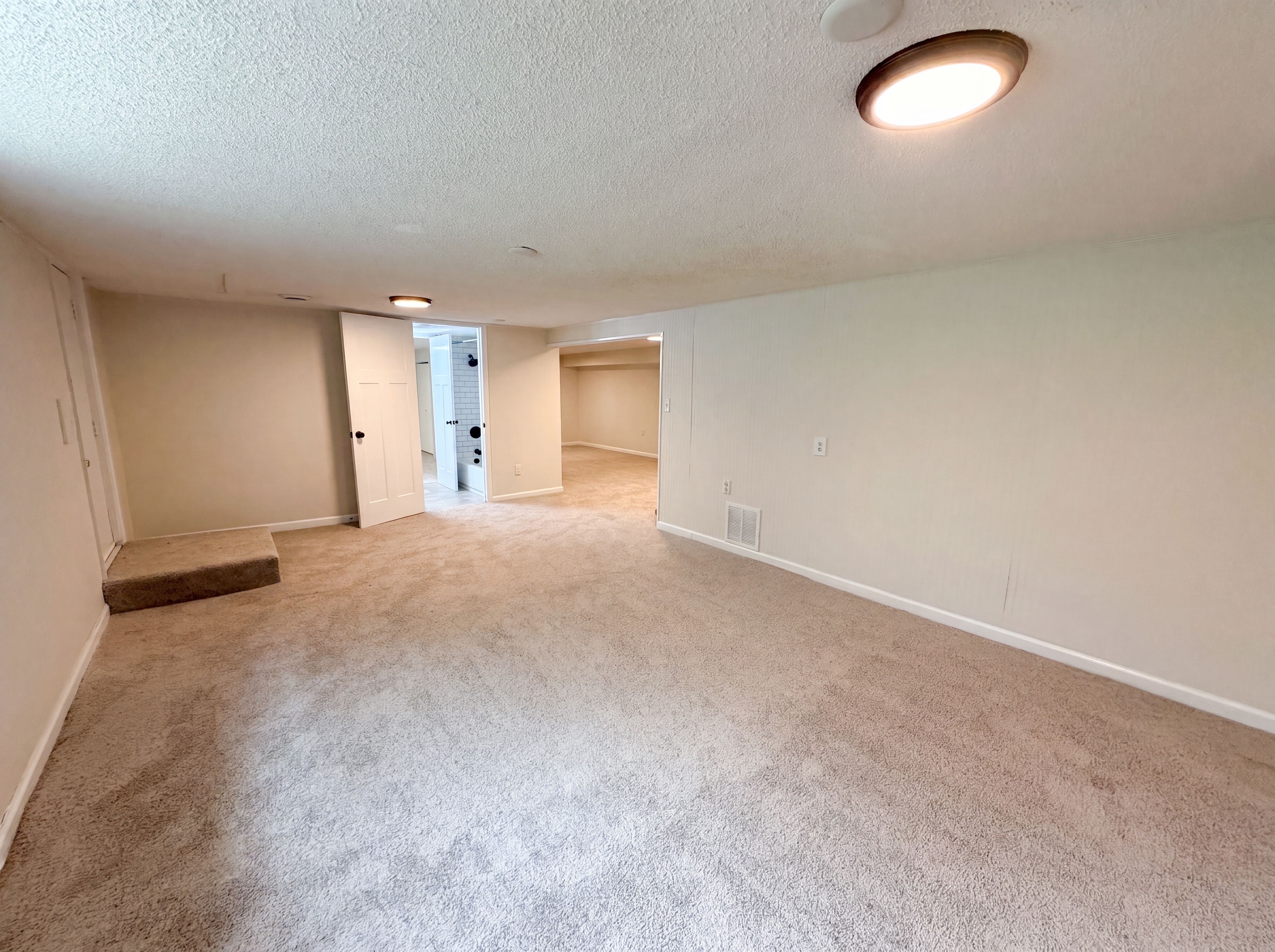Photo 19 of 27 of 1695 Abell St, Maplewood, MN