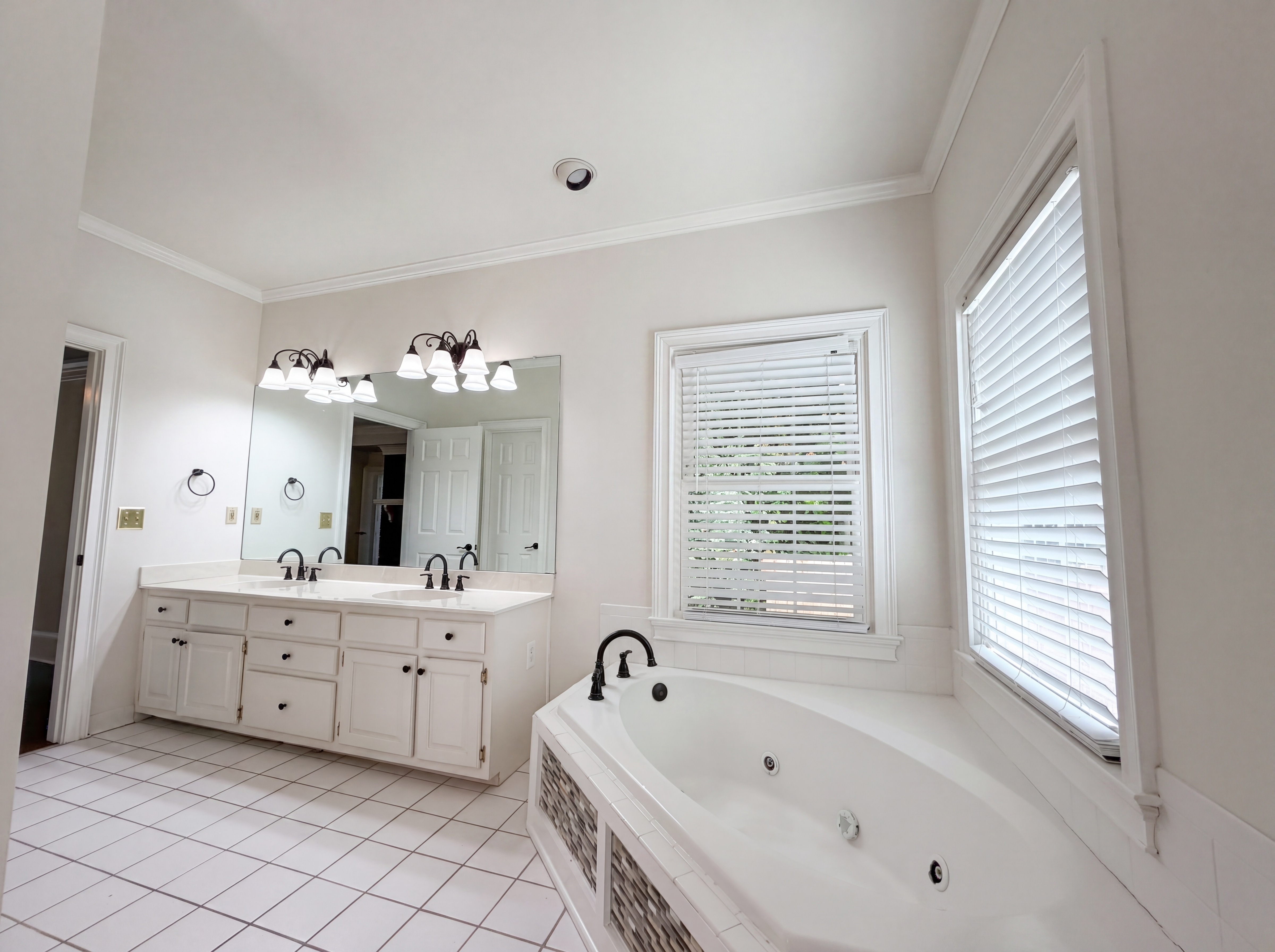 Photo 6 of 26 of 4342 Trotters Way Dr, Snellville, GA