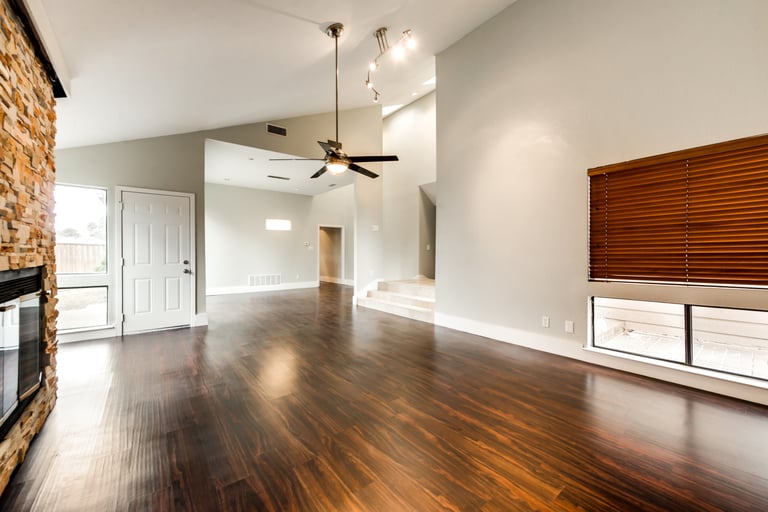 Photo 8 of 27 - 1325 Watersedge Dr, Plano, TX 75093