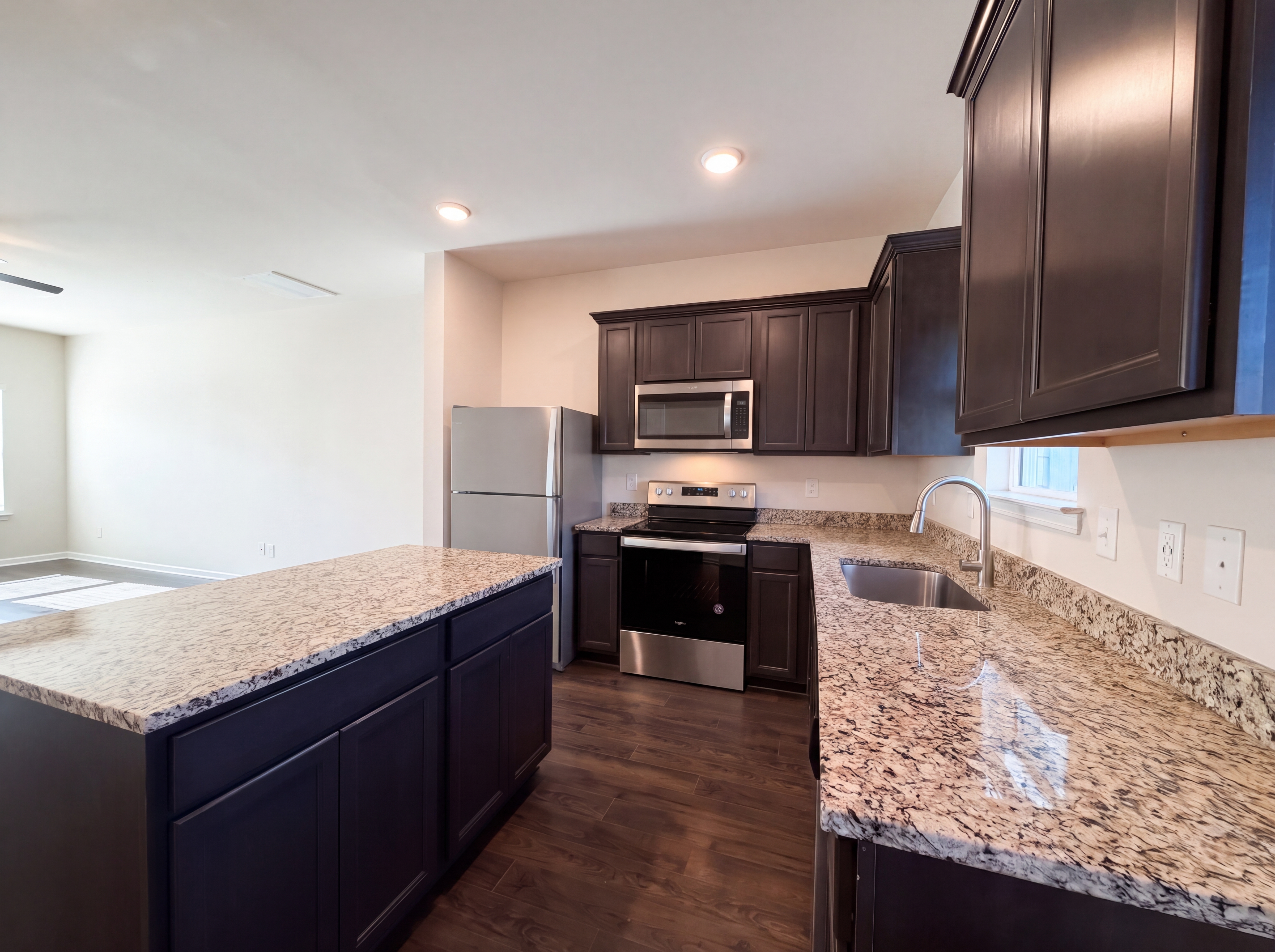 Photo 6 of 19 of 107 David Bolin Dr, La Vergne, TN