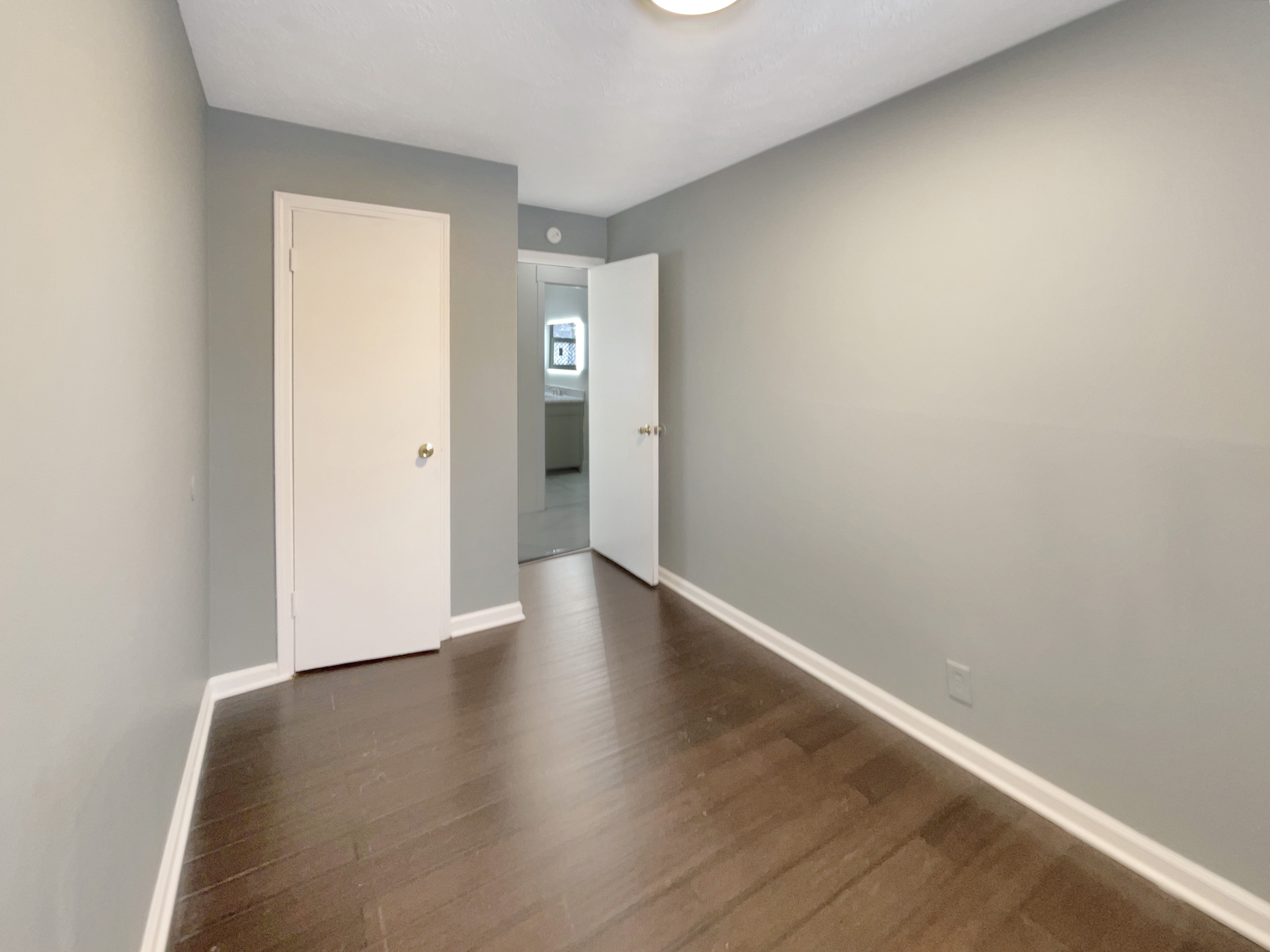 Photo 14 of 17 of 4055 N Grand Ave, Indianapolis, IN