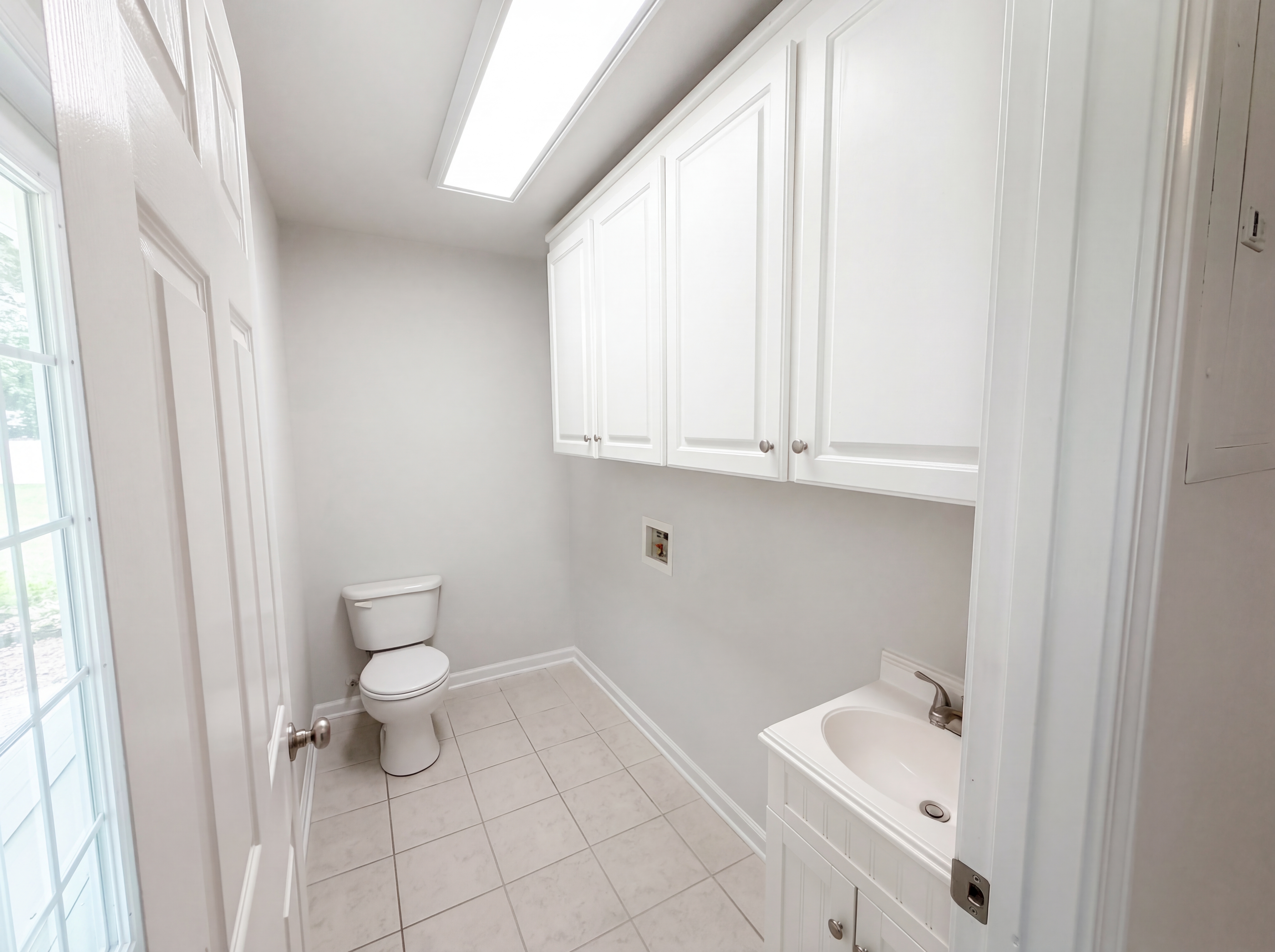 Photo 7 of 16 of 910 Devonport Dr, Raleigh, NC
