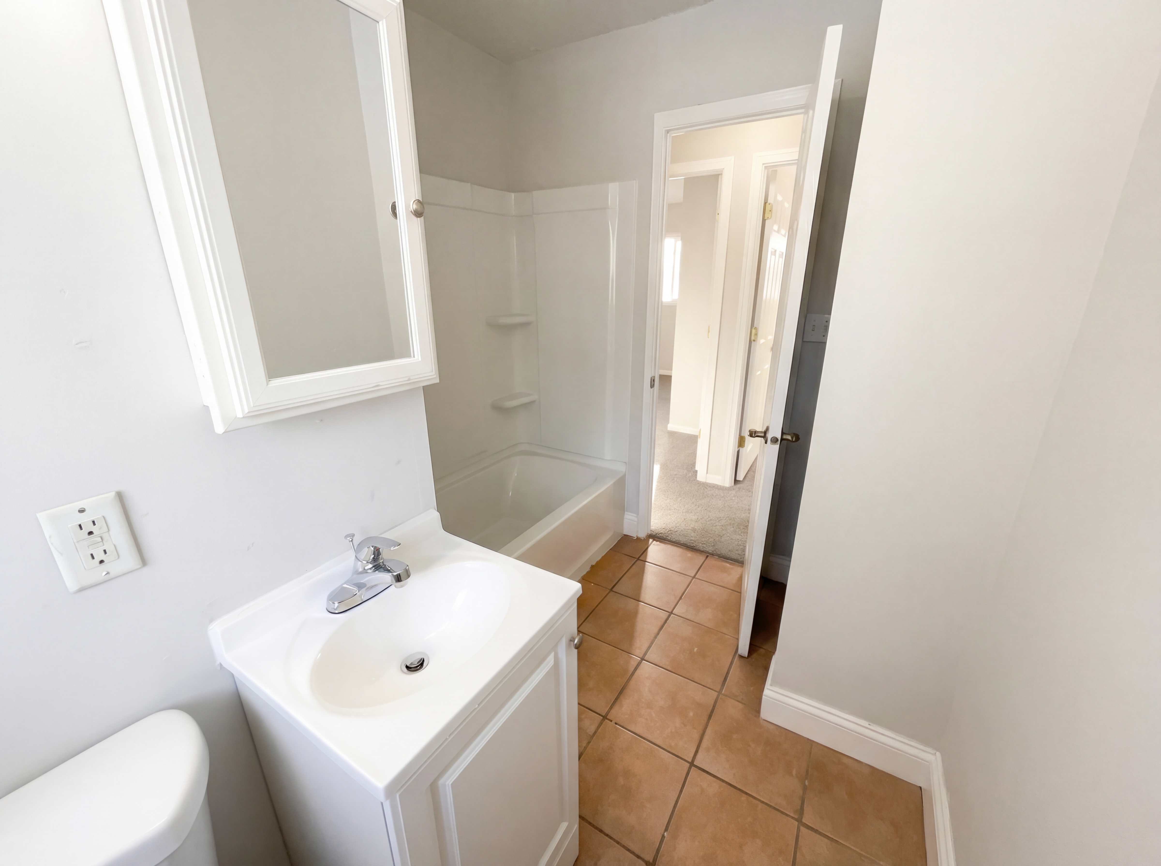 Photo 6 of 16 of 217 Crestwood Dr, Whiteland, IN