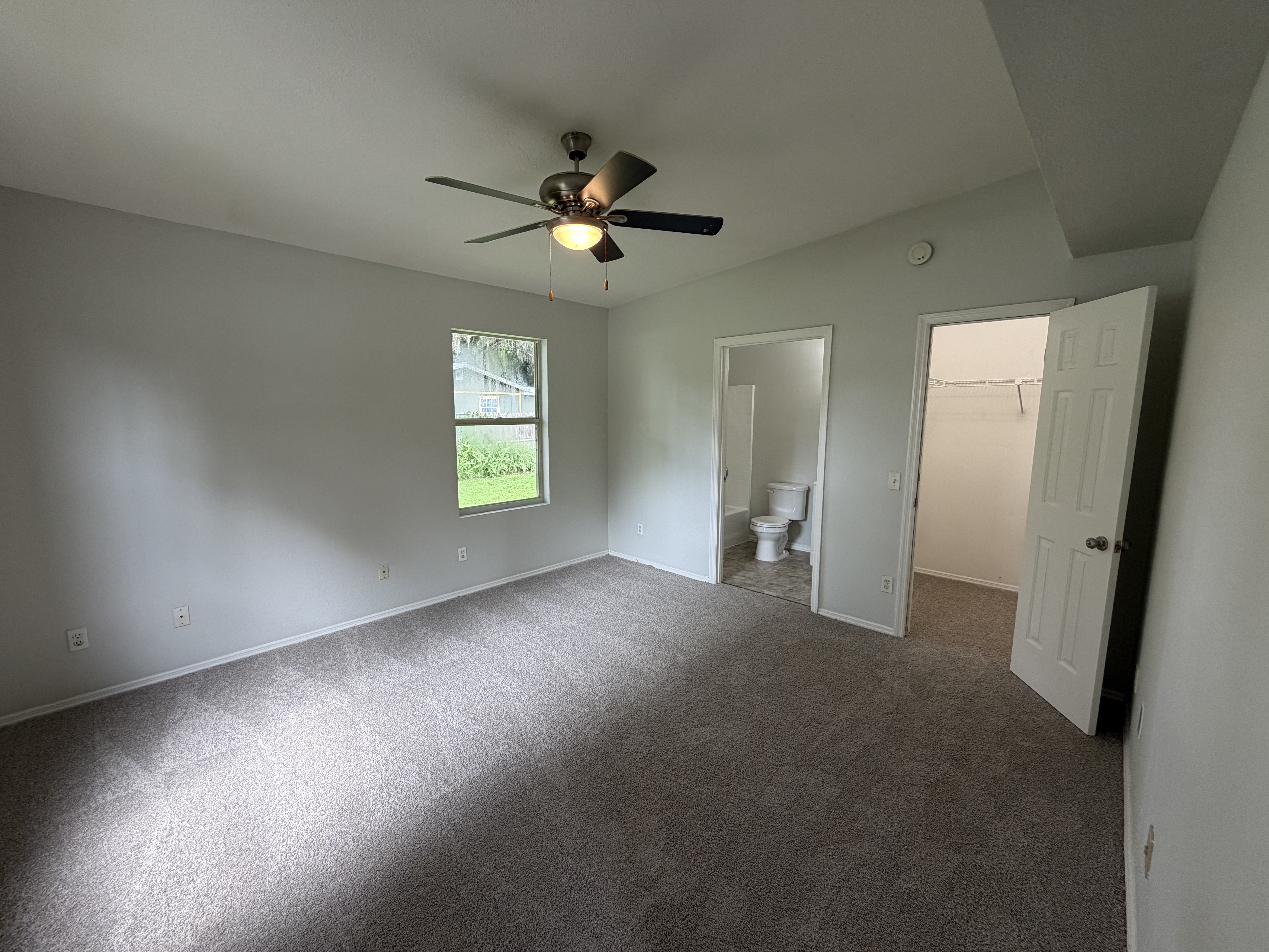 Photo 20 of 38 of 1721 Evergreen St, Kissimmee, FL