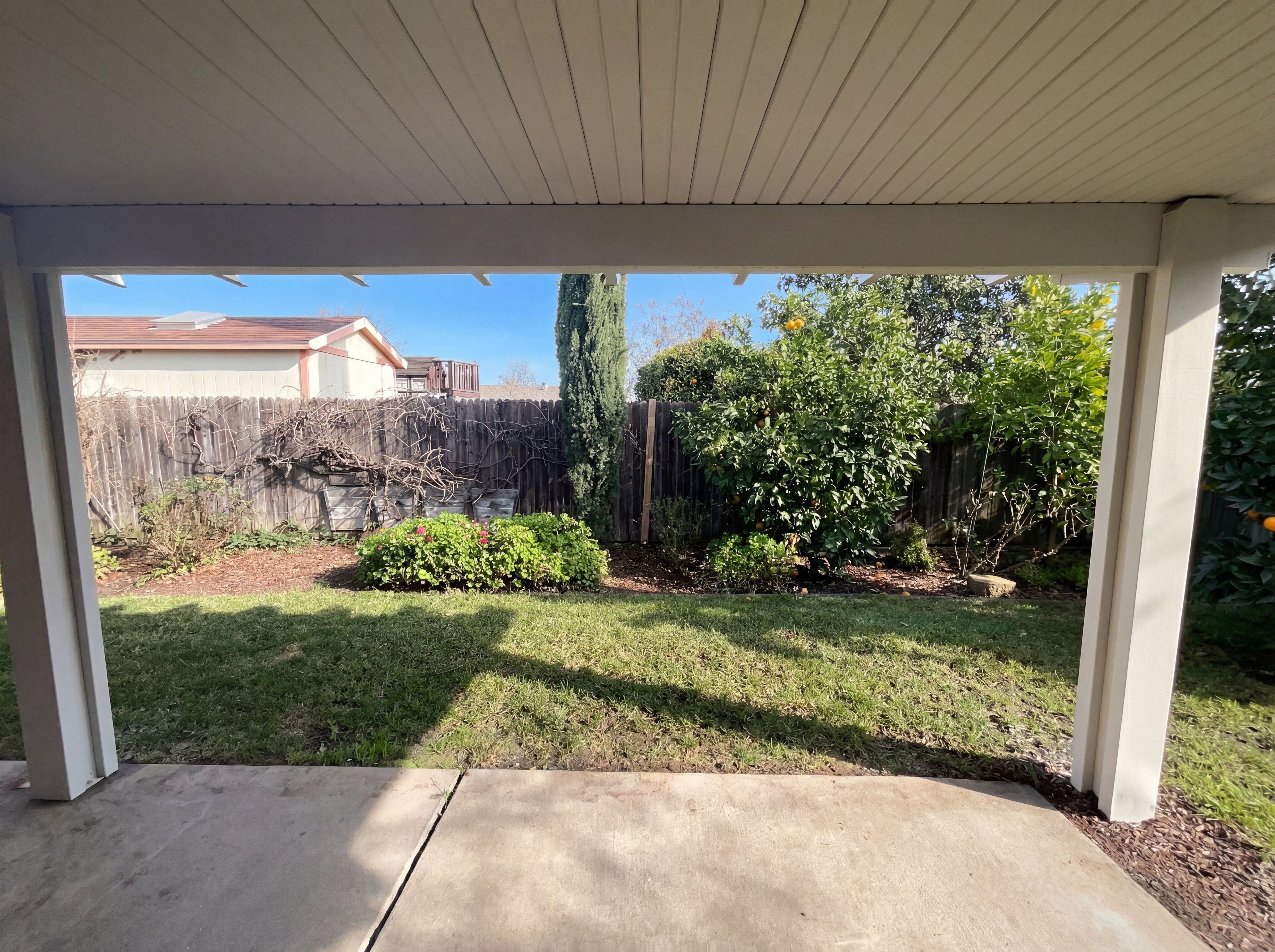Photo 7 of 28 of 4744 Ponderay Ln, Sacramento, CA