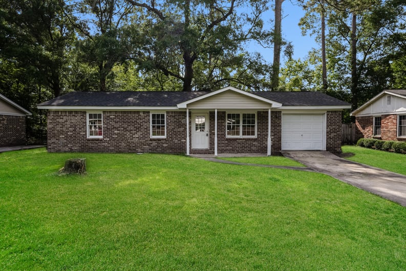 Property photo 1 of 313 Water Oak Dr