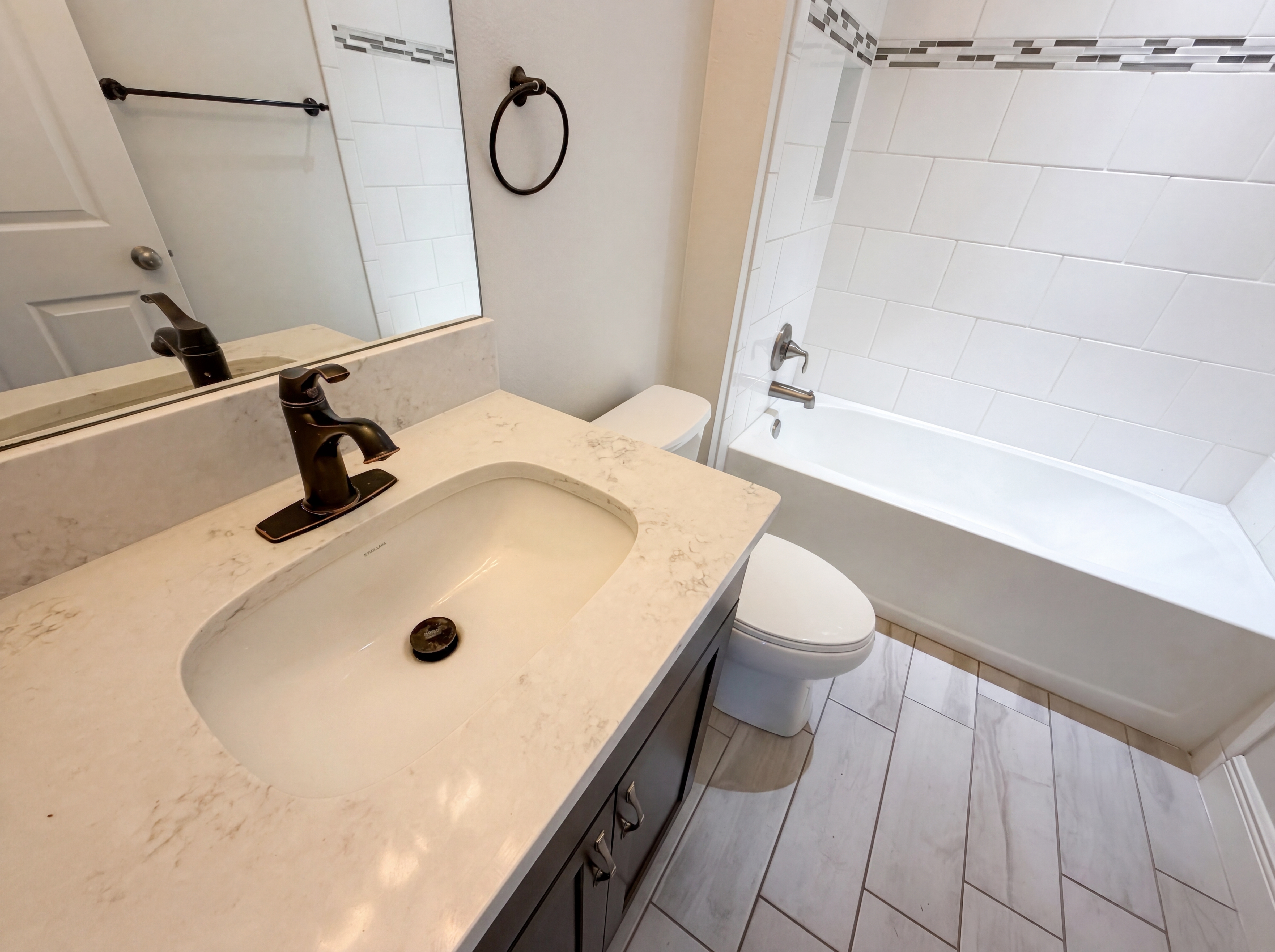 Photo 15 of 33 of 12643 Horseshoe Bend Dr, Lithia, FL