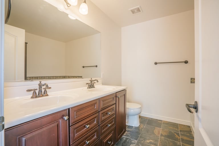 Photo 18 of 31 - 18563 W Fairway Dr, Surprise, AZ 85374