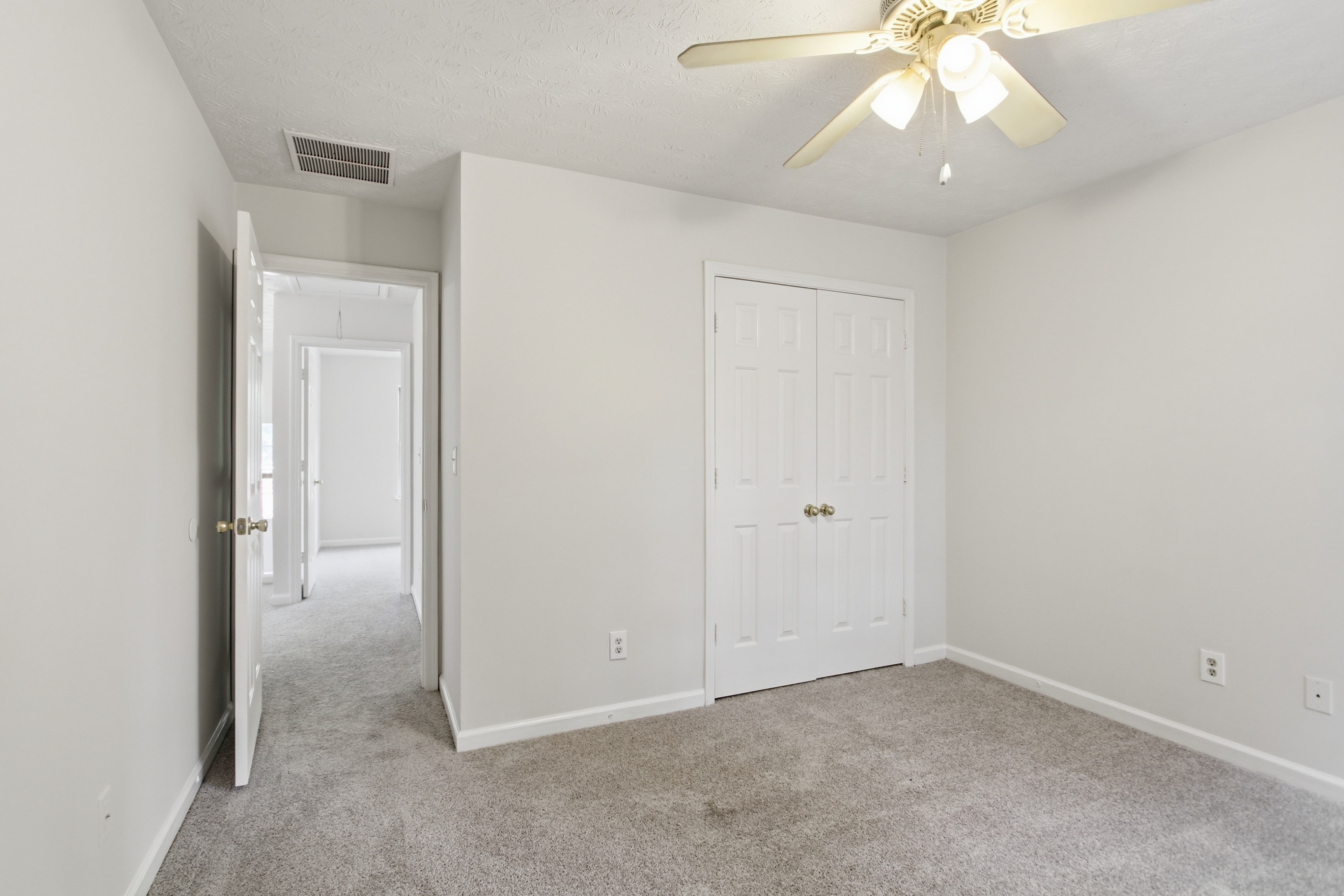 Photo 40 of 55 of 835 Shadow Lake Dr, Lithonia, GA