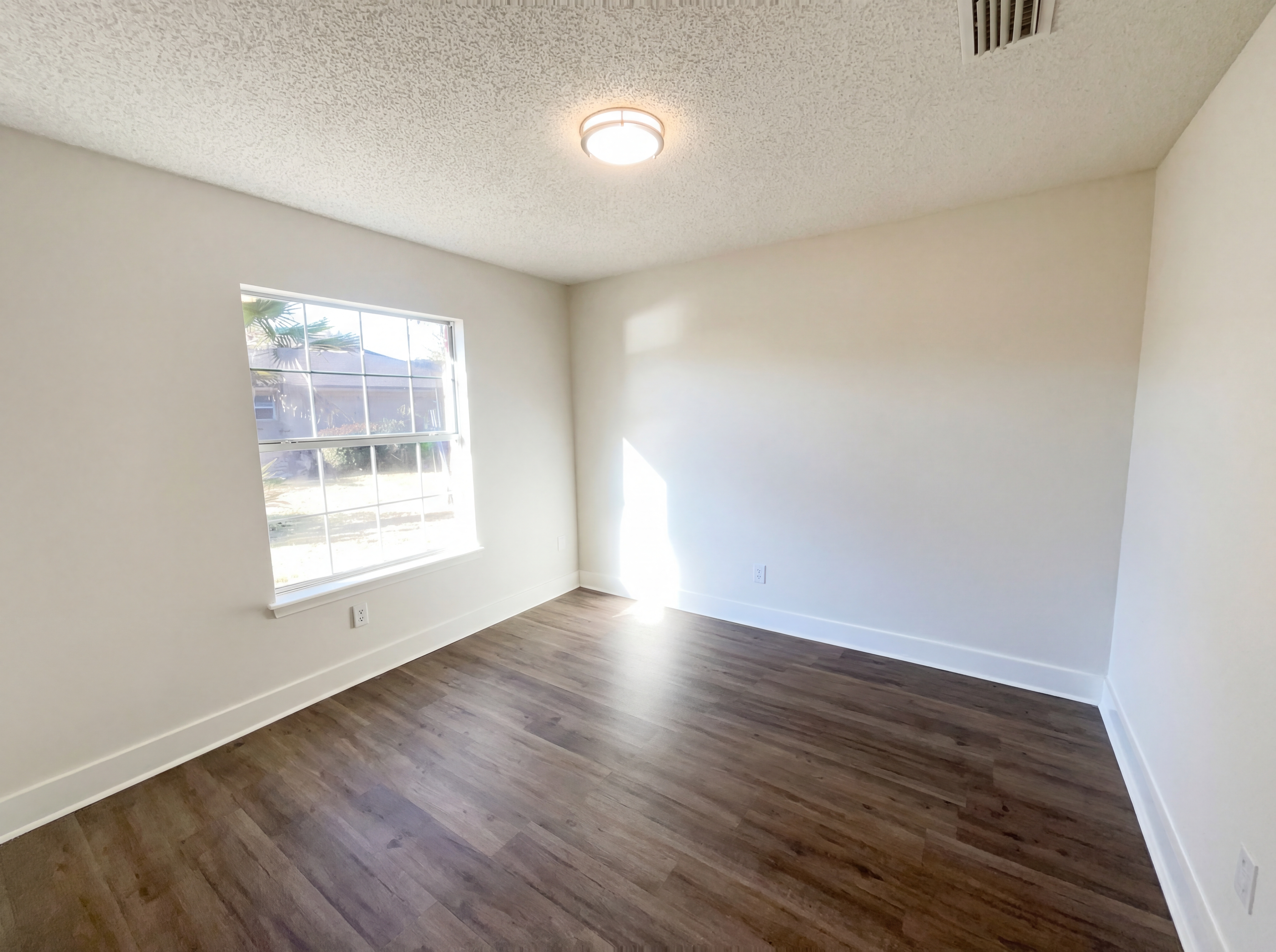 Photo 20 of 22 of 978 Tammy Cove Ln, Jacksonville, FL