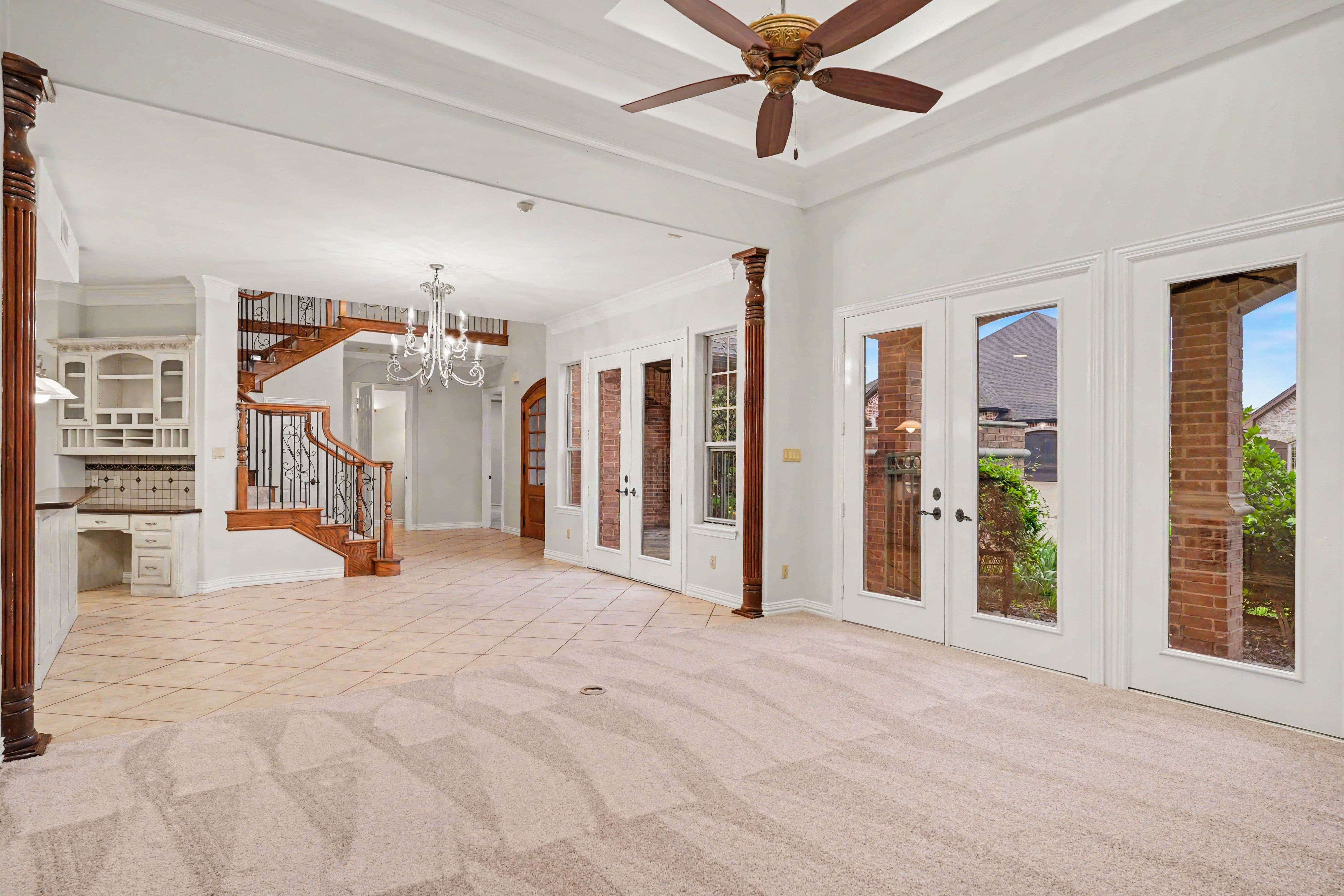 Photo 7 of 38 of 4201 Bluff View Dr, Granbury, TX