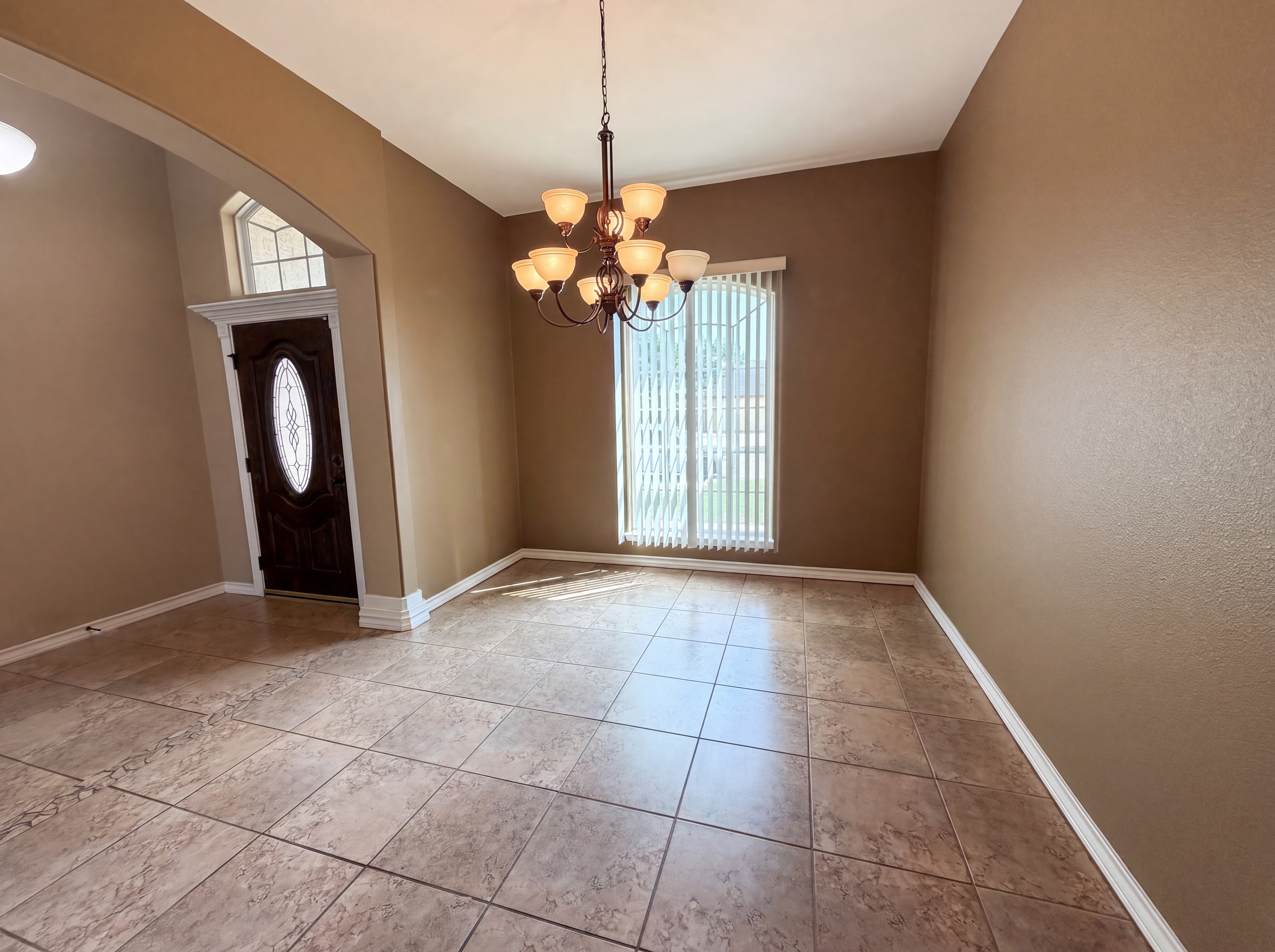Photo 7 of 18 of 6906 King George Pl, Corpus Christi, TX