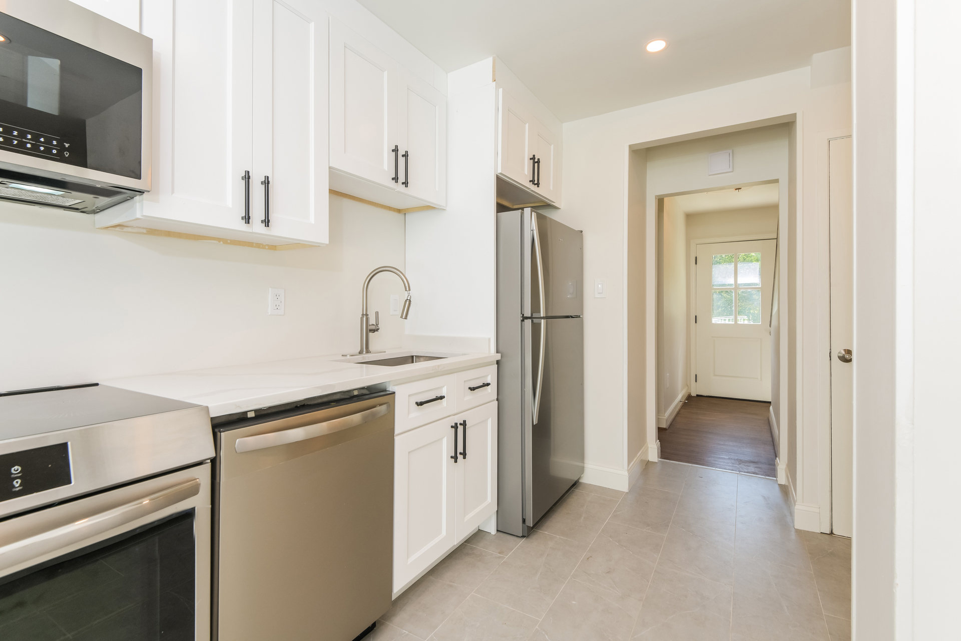Photo 2 of 21 of 10103 Meredith Ave, Silver Spring, MD
