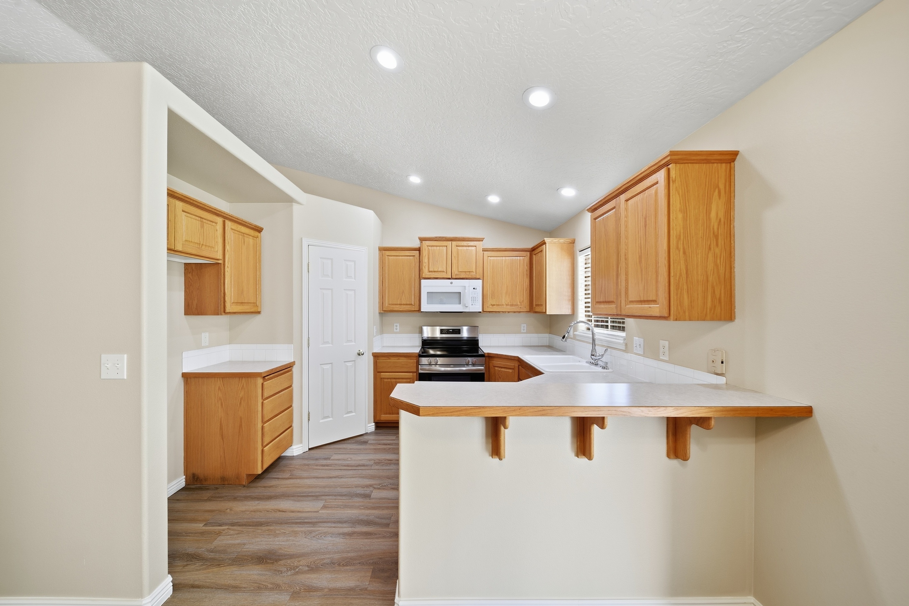 Photo 2 of 35 of 5239 S Apsley Pl, Boise, ID