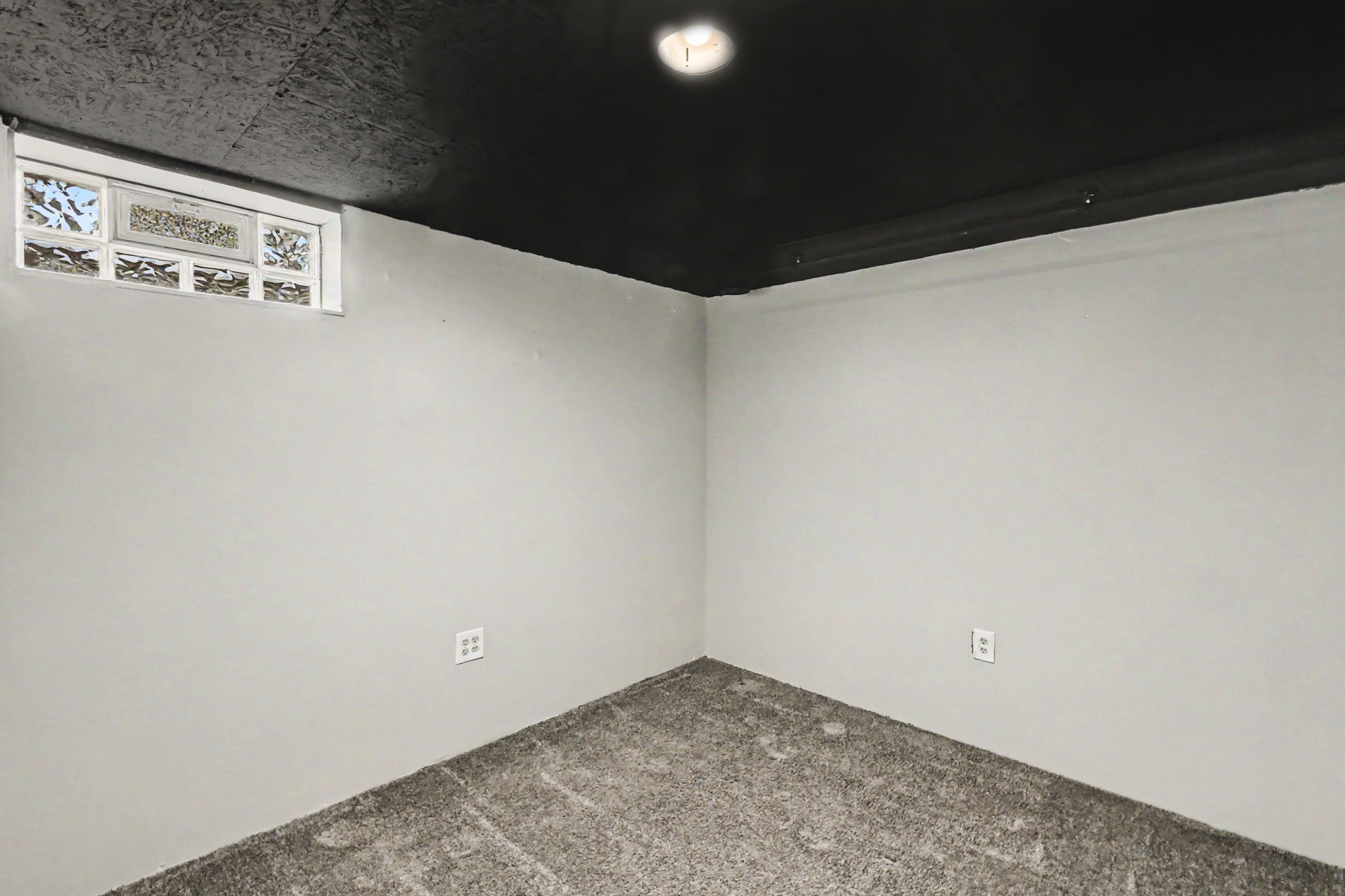 Photo 18 of 20 of 502 Carrier St, Lansing, MI
