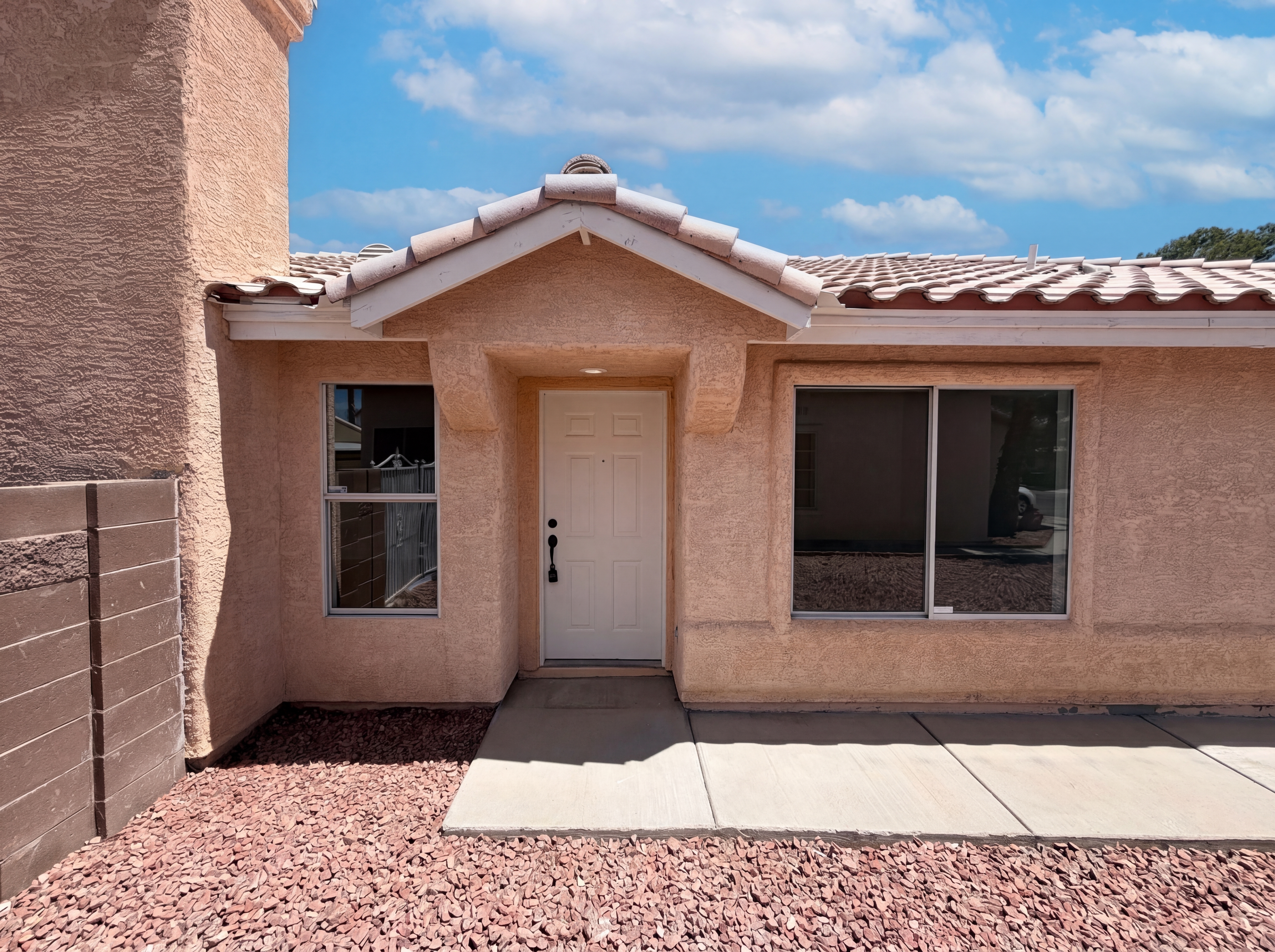 Photo 6 of 23 of 2080 Sierra Stone Ln, Las Vegas, NV