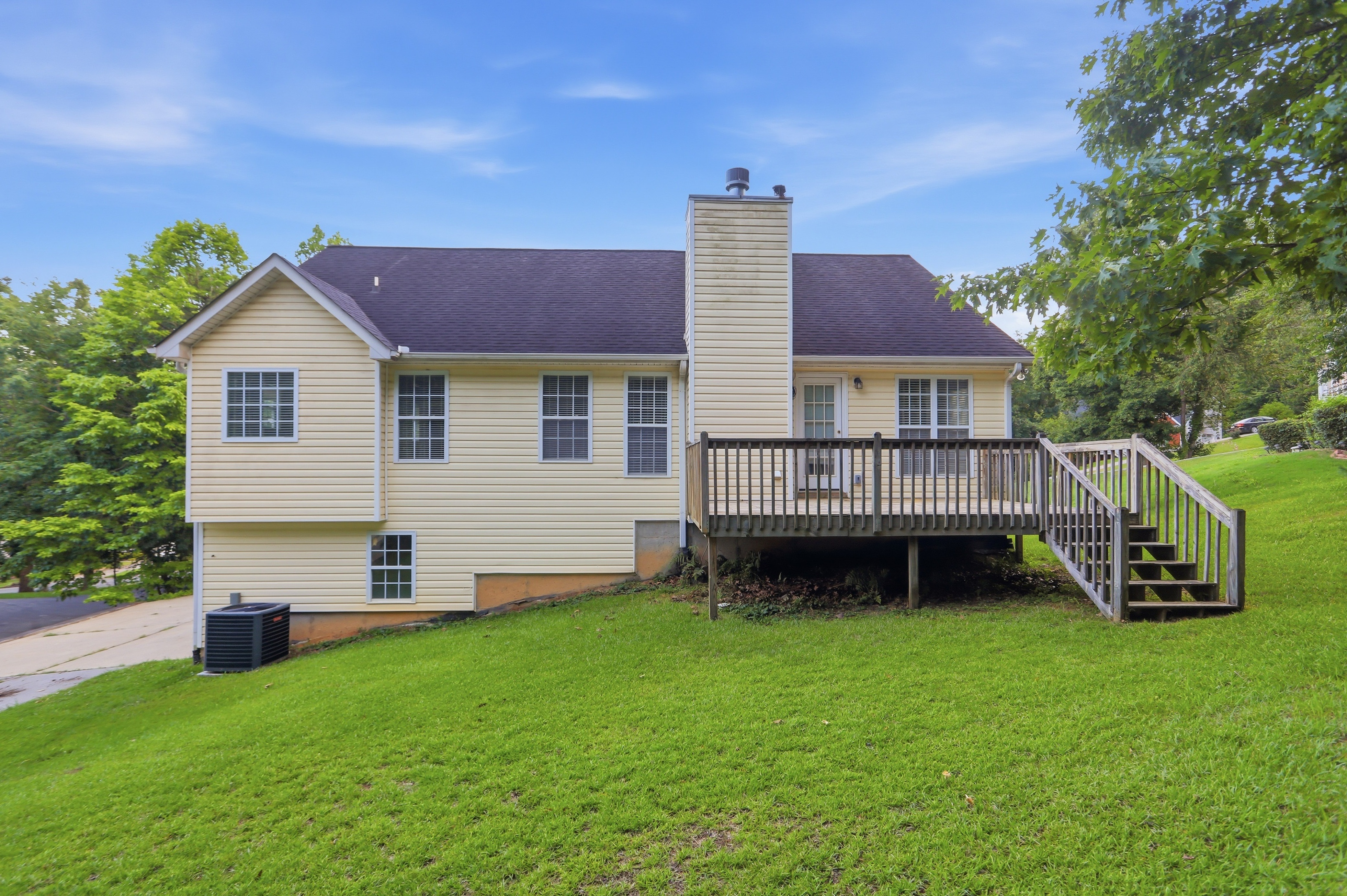 Photo 5 of 38 of 36 Elmwood Pl NE, Cartersville, GA