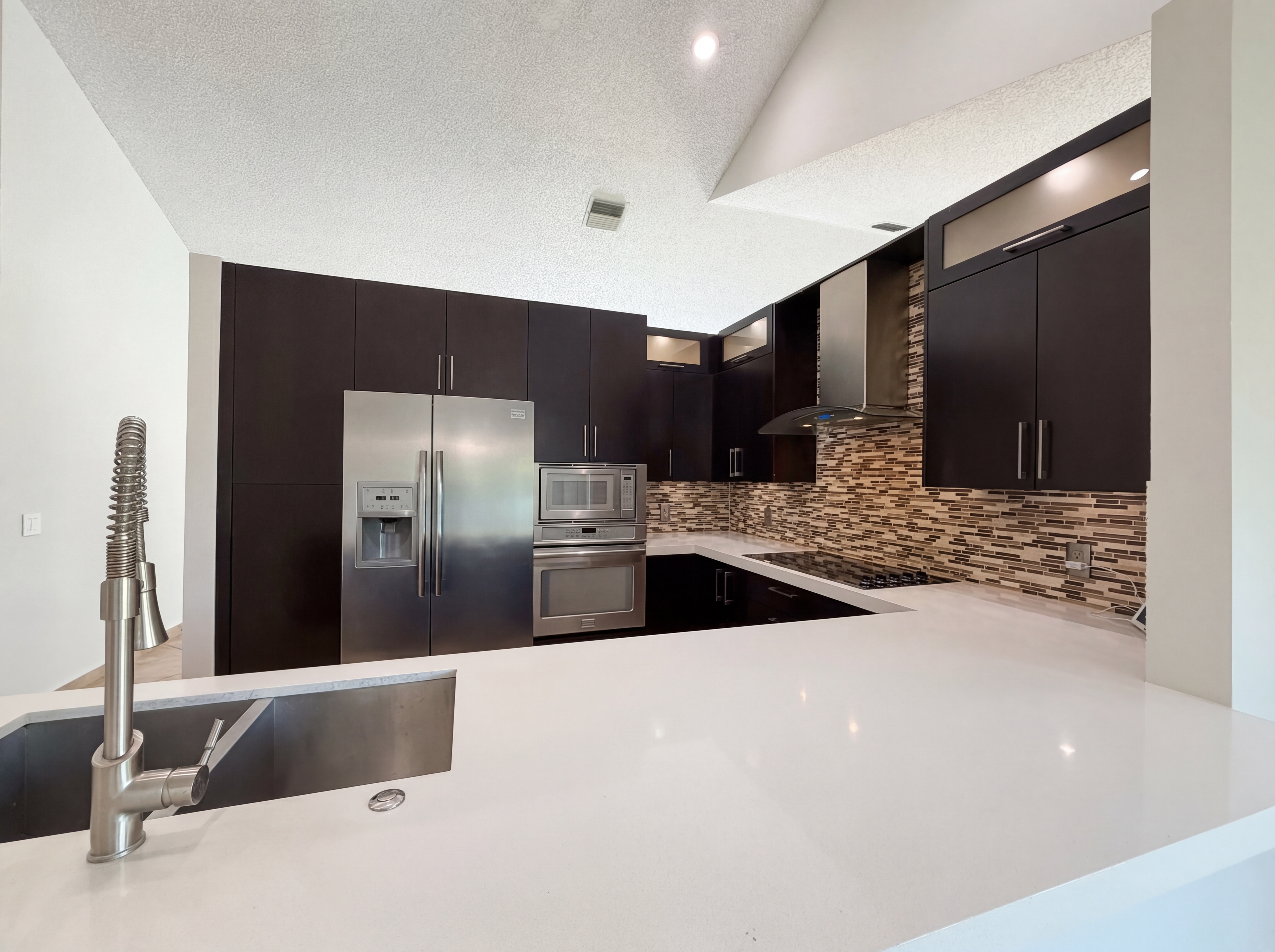Photo 2 of 20 of 1179 NW 161st Ave, Pembroke Pines, FL