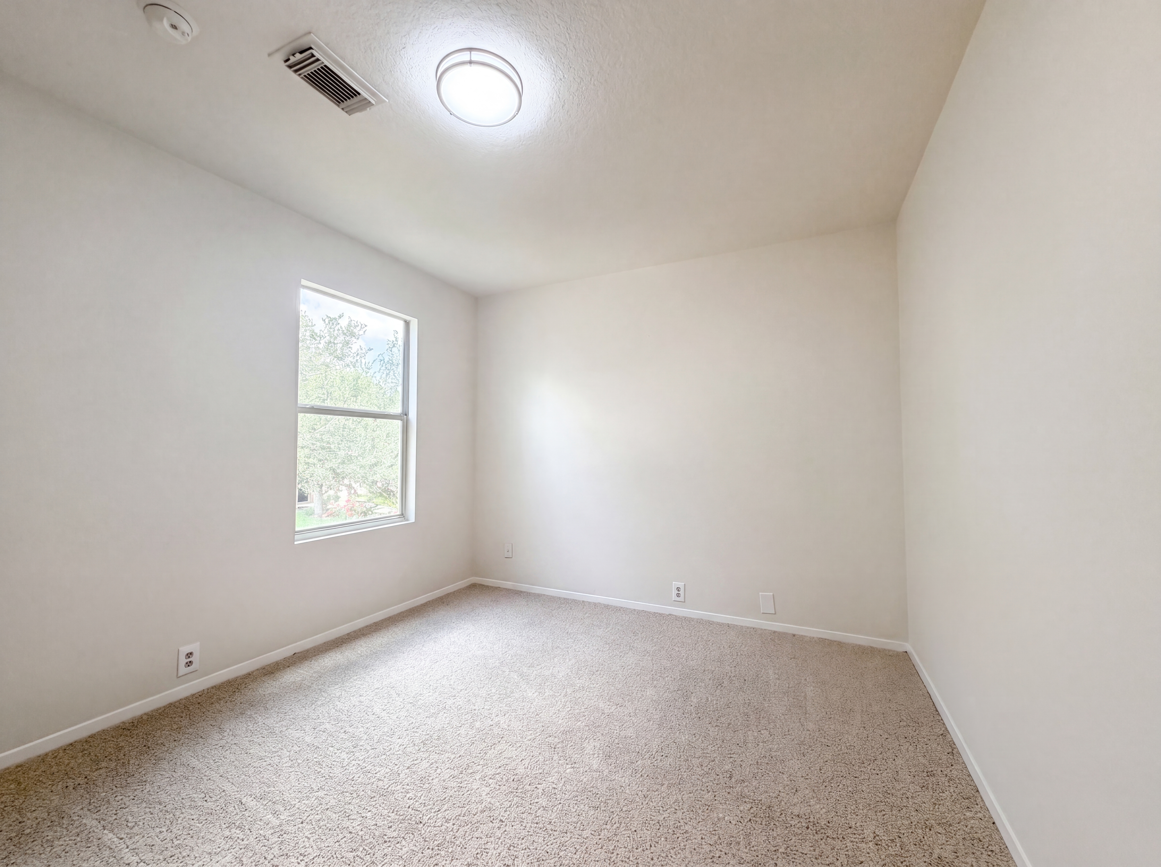 Photo 8 of 20 of 3338 Dartmouth Field Ln, Fresno, TX