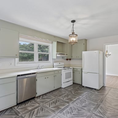 Property photo 2 of 33269 Courtland Dr