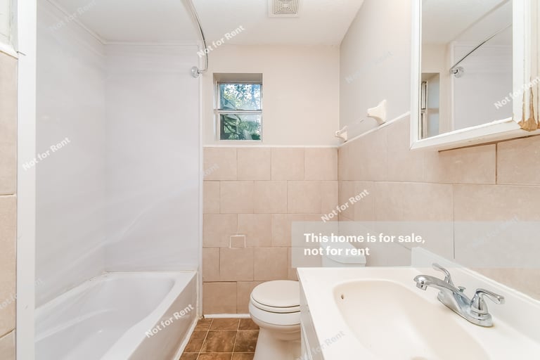 Photo 6 of 27 - 1511 W 15th St, Jacksonville, FL 32209