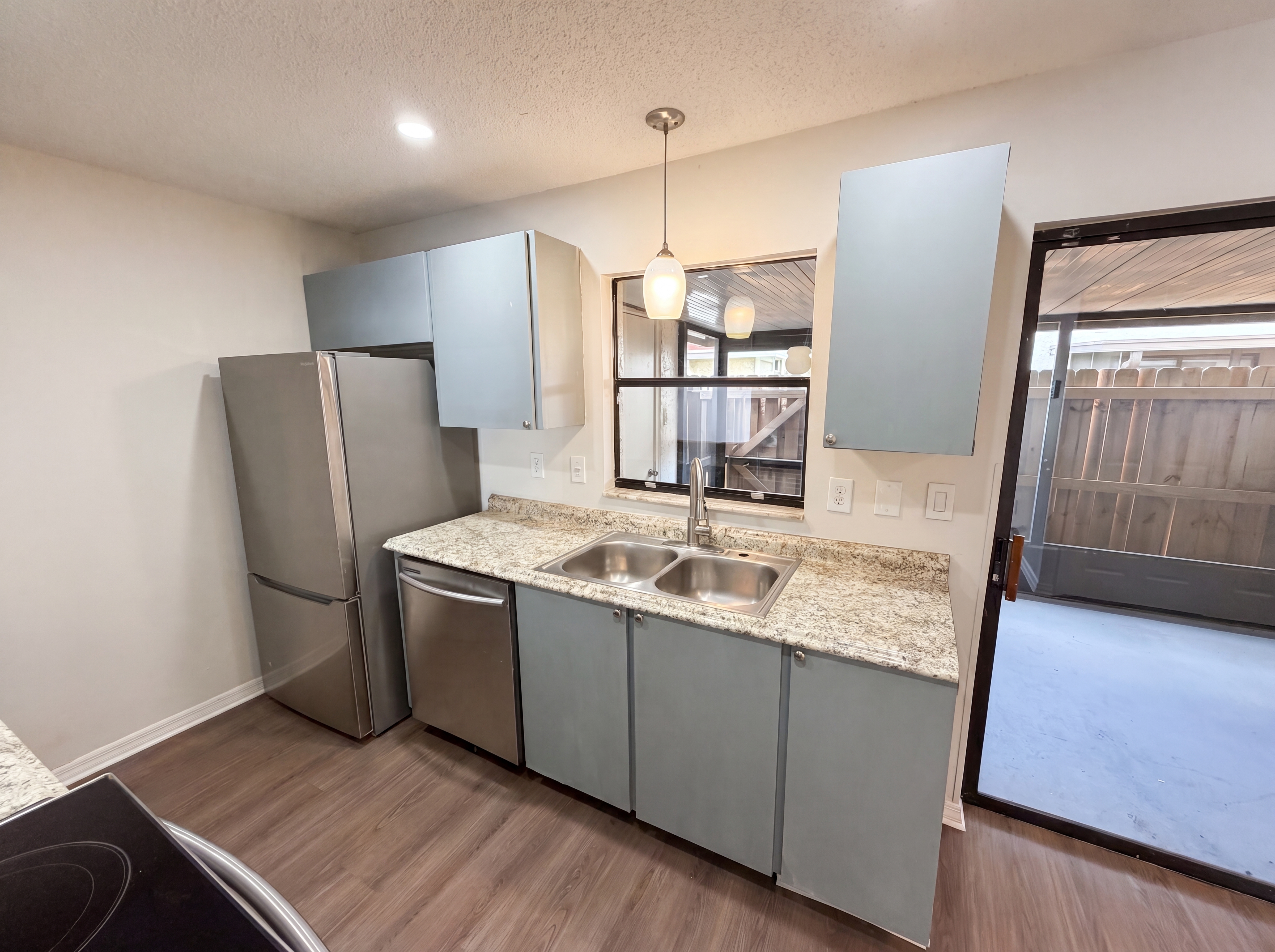Photo 7 of 24 of 1602 Little Falls Cir, Orlando, FL