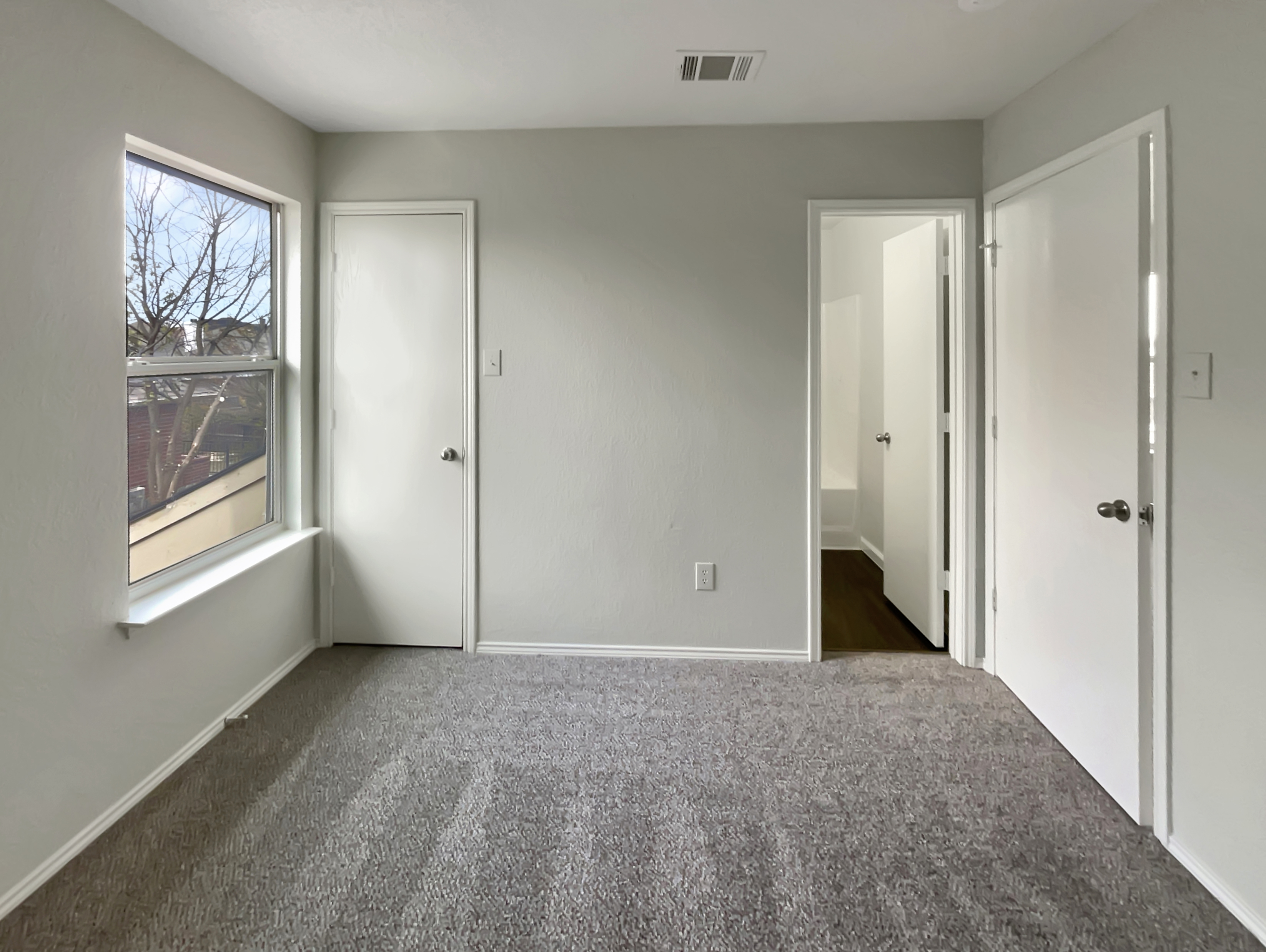 Photo 17 of 22 of 1649 Silverstone Dr, Weatherford, TX