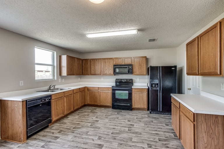 Photo 9 of 28 - 2657 Island Bay Way, Little Elm, TX 75068