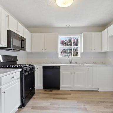 Property photo 2 of 31 Stiles Ct SW