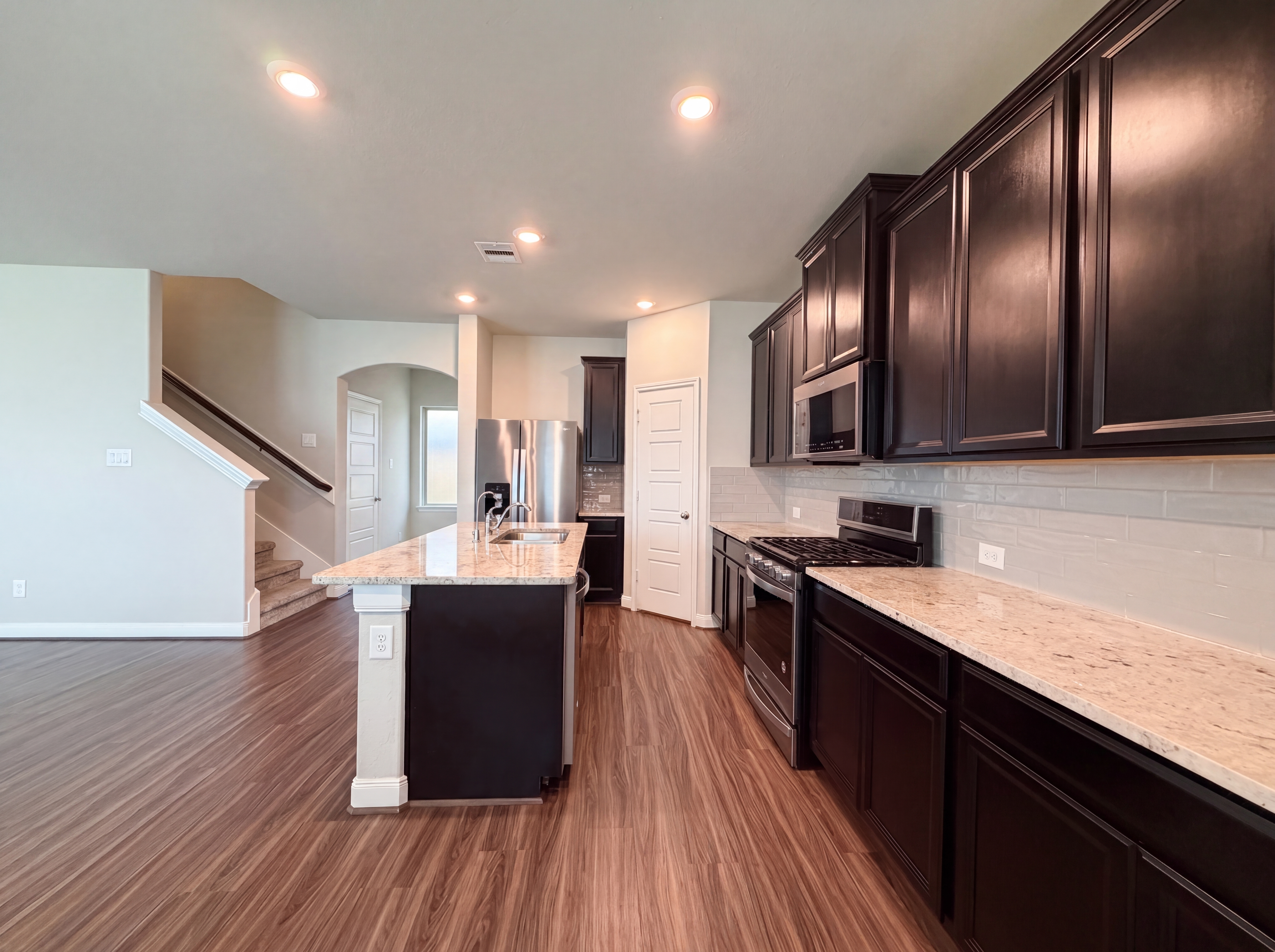 Photo 2 of 21 of 4403 Upland Stream Ln, Katy, TX