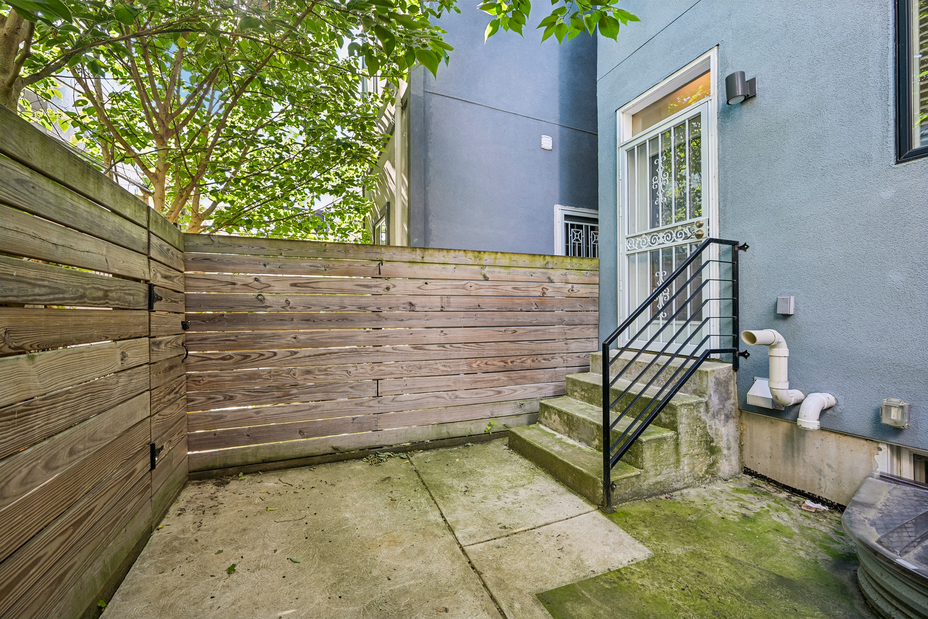 Photo 5 of 46 of 1819 Mountain St, Philadelphia, PA