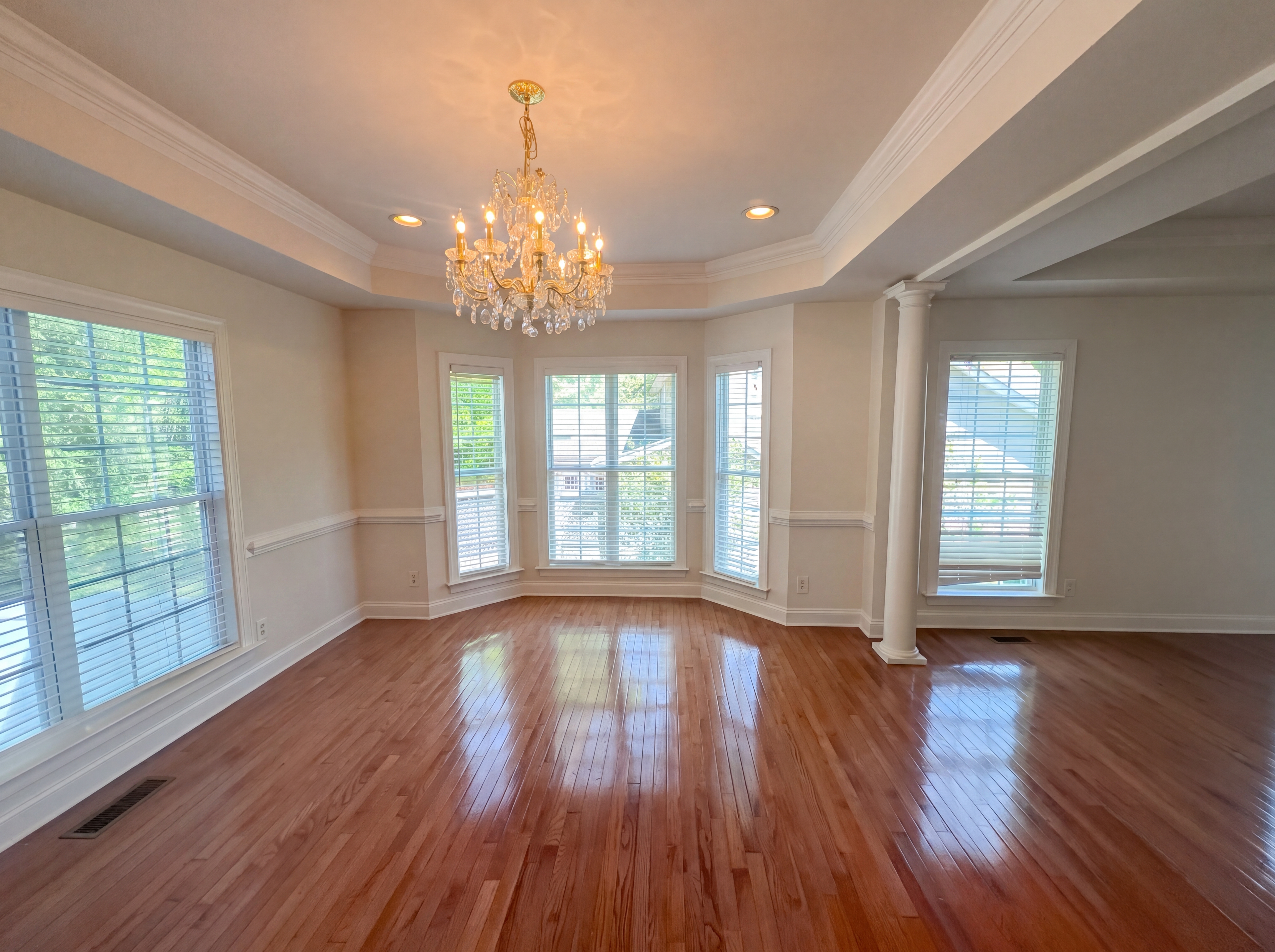 Photo 11 of 35 of 4993 Winding Ridge Dr, Greensboro, NC
