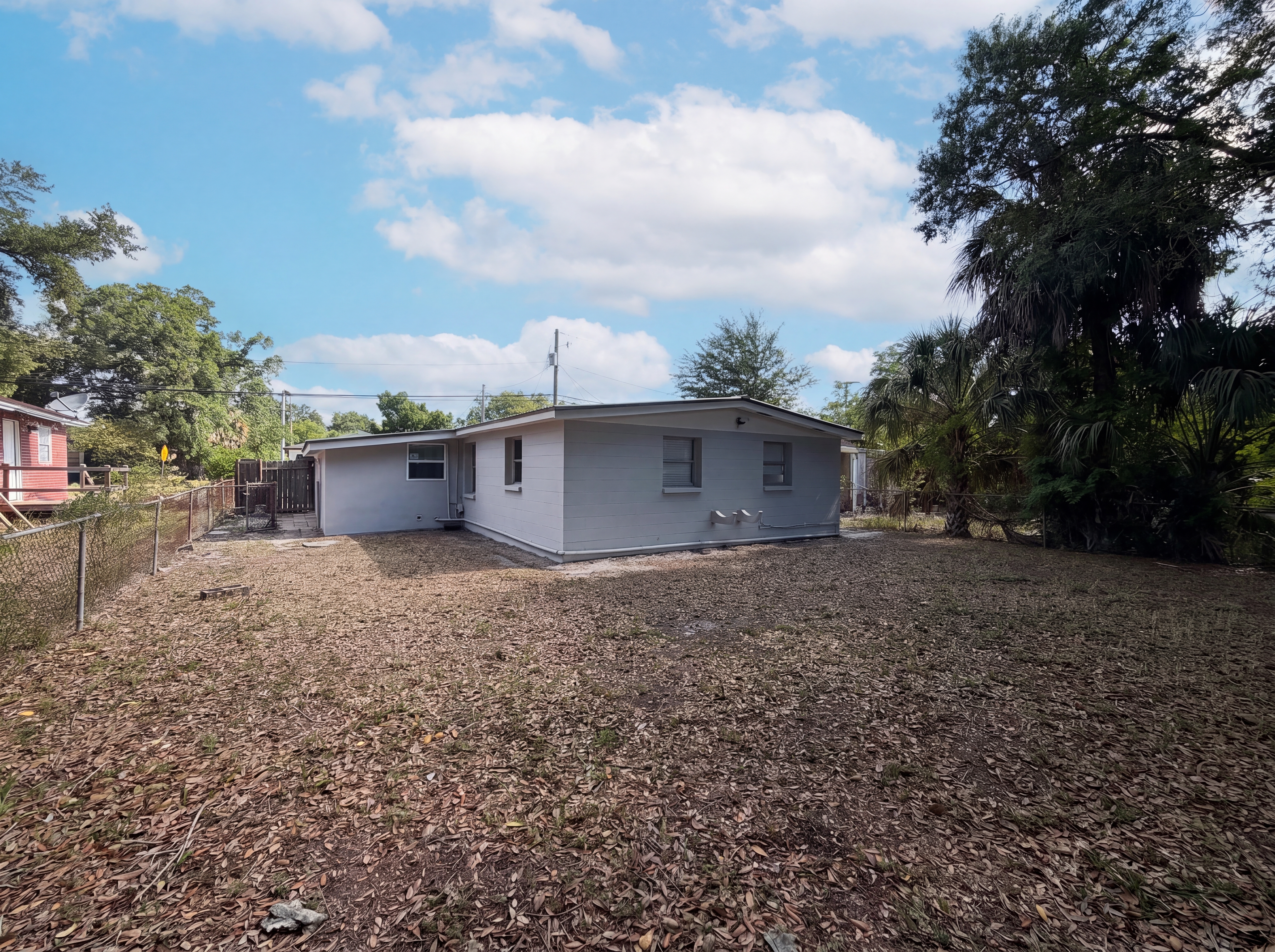 Photo 5 of 22 of 2905 E Chelsea St, Tampa, FL