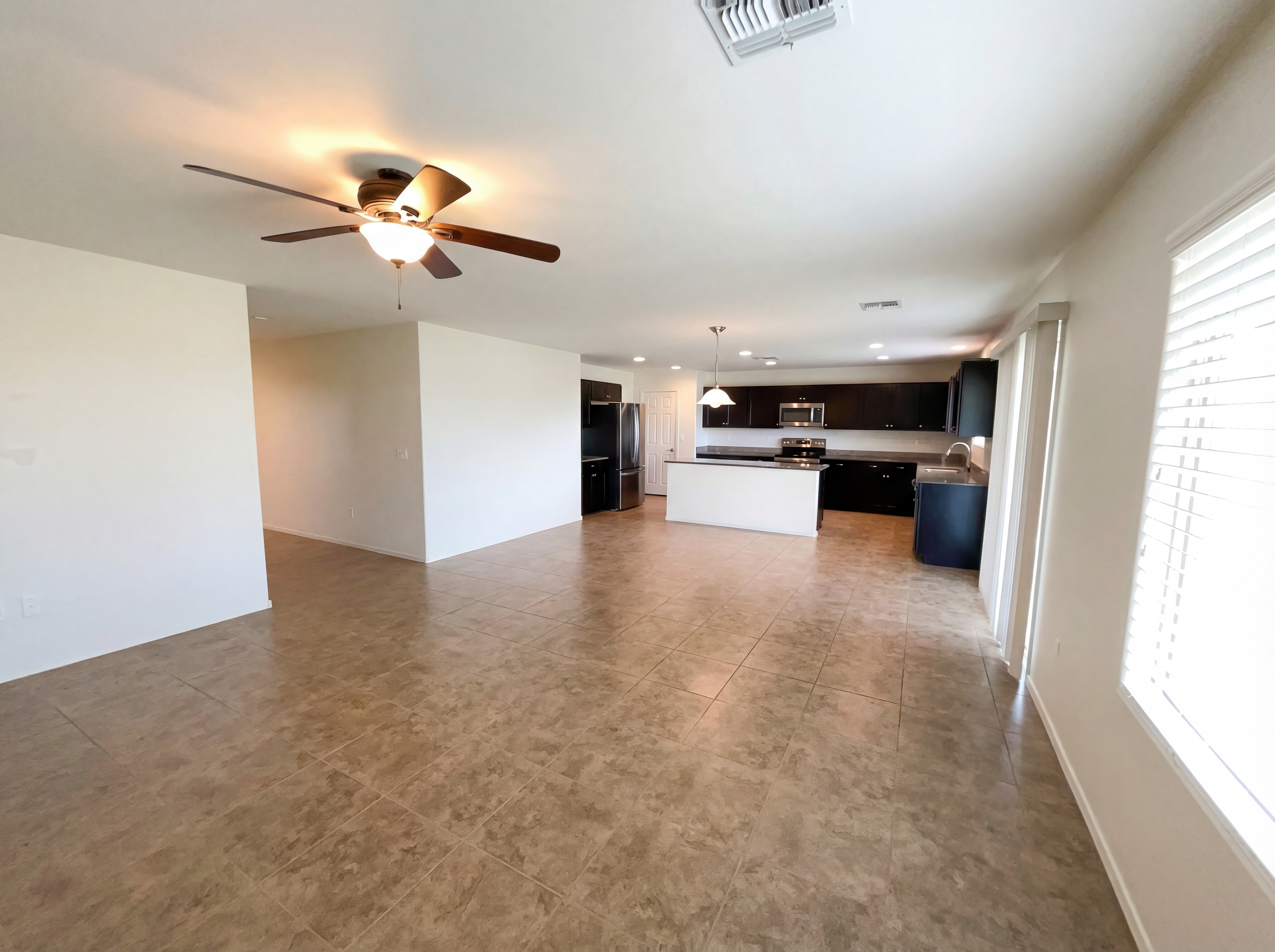 Photo 8 of 22 of 11600 W Granville Dr, Marana, AZ