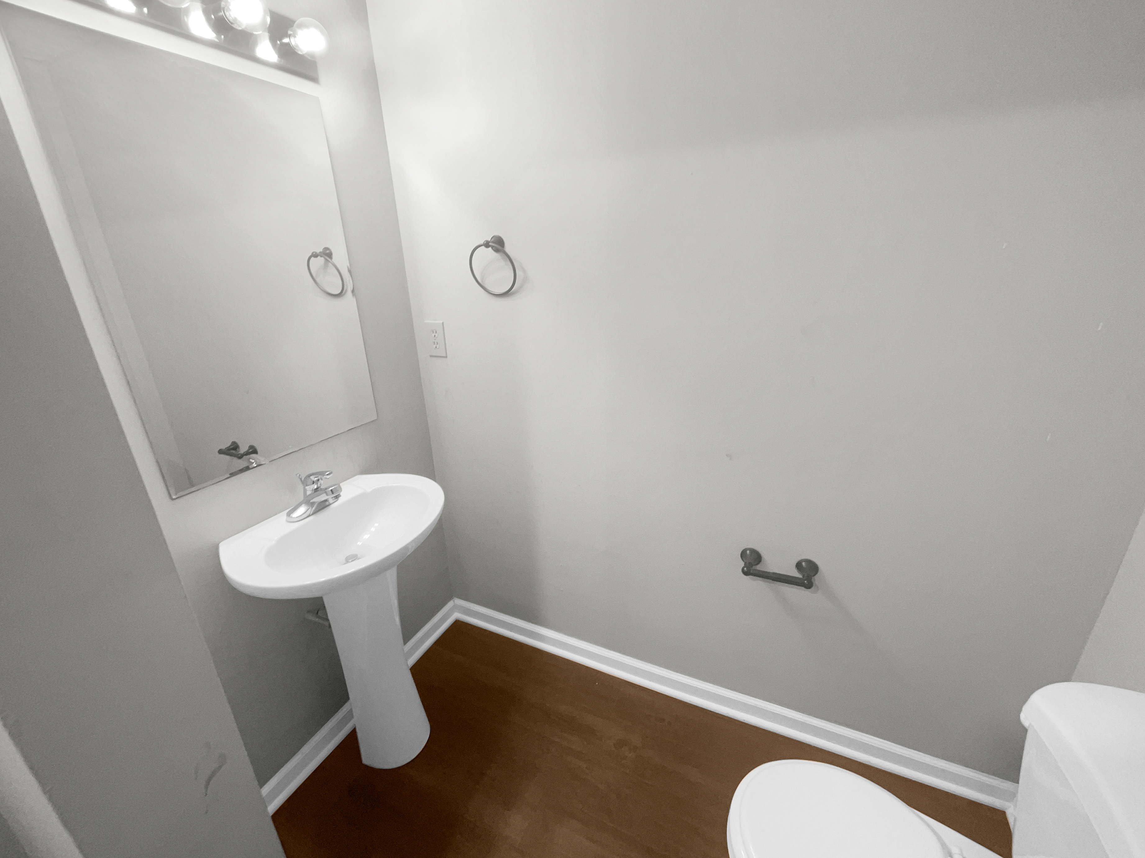 Photo 22 of 36 of 2669 Glenrose Hl, Atlanta, GA