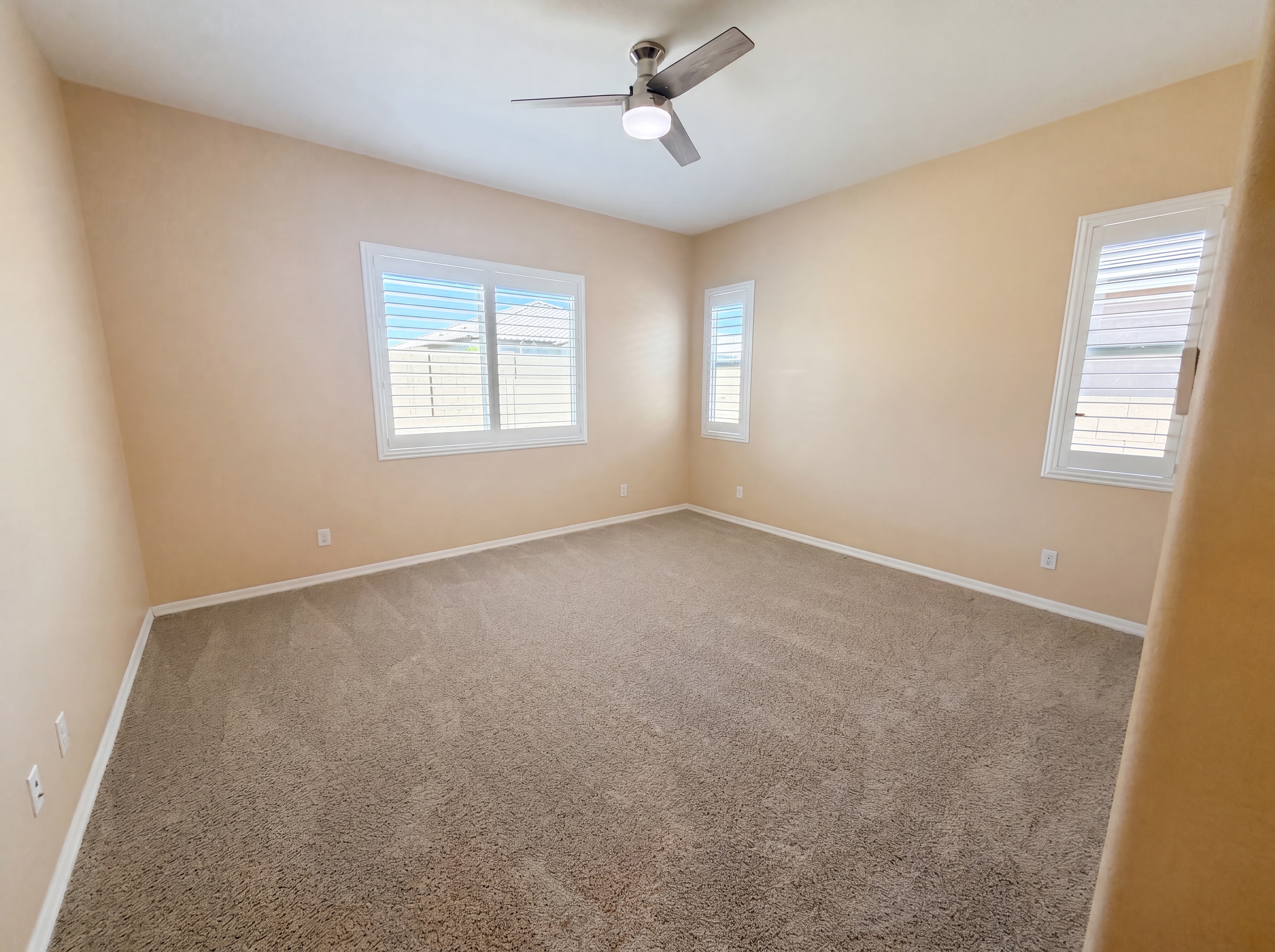 Photo 4 of 37 of 19562 W Wilshire Ave, Buckeye, AZ