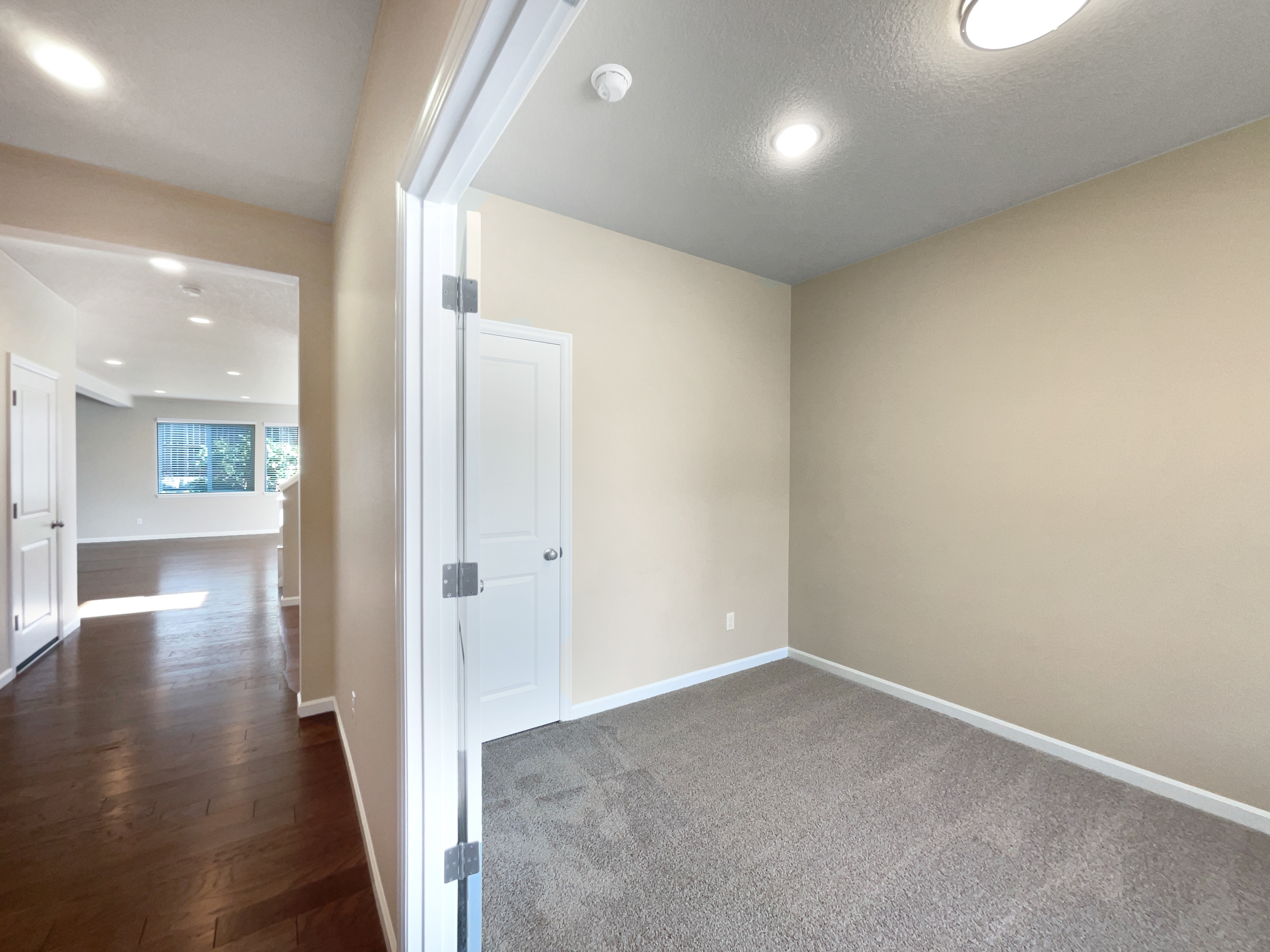 Photo 9 of 27 of 7074 NW 168th Ave, Portland, OR