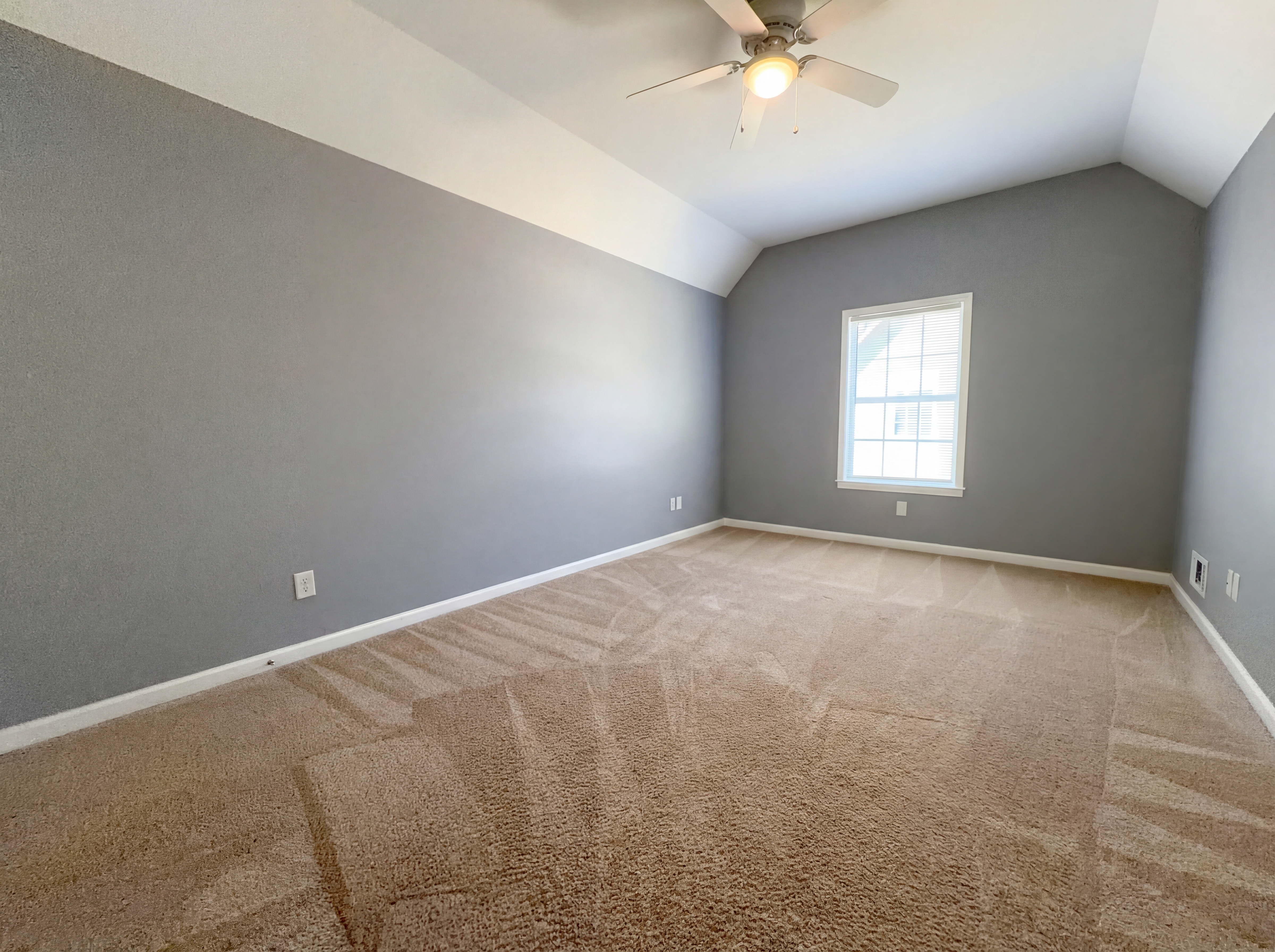 Photo 11 of 20 of 2604 Sunrise Dr, Moody, AL