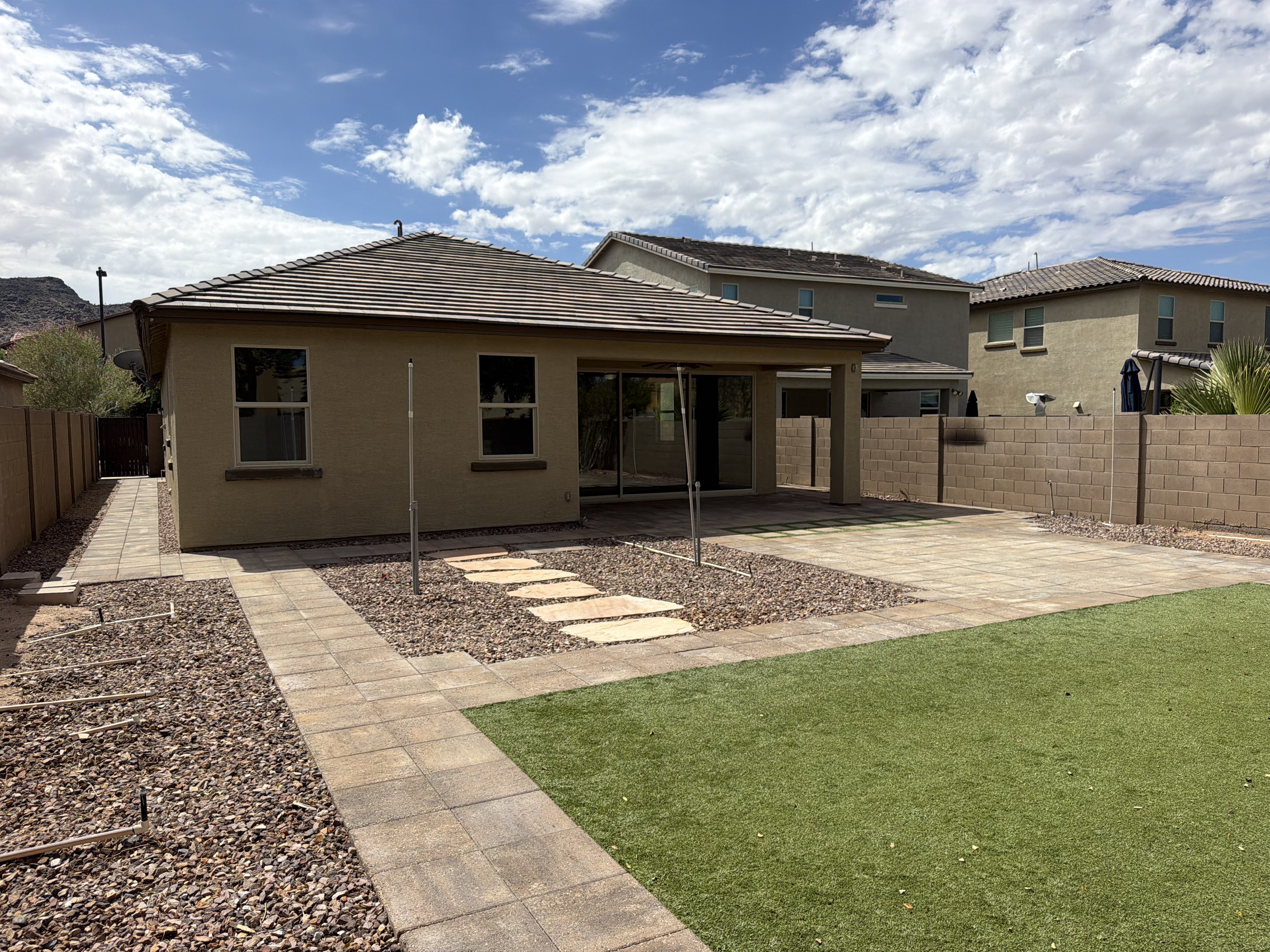 Photo 5 of 31 of 2518 E Fawn Dr, Phoenix, AZ