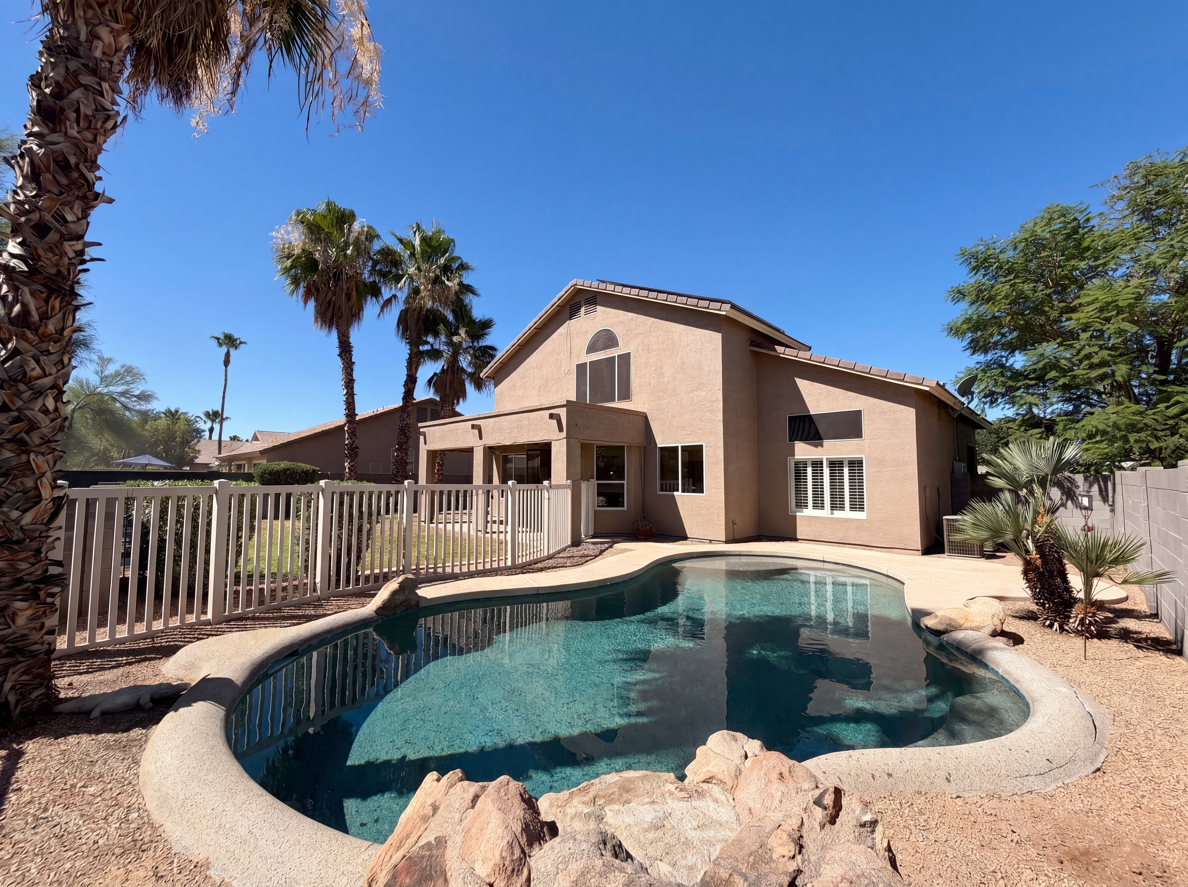 Photo 5 of 38 of 2133 S Nielson St, Gilbert, AZ